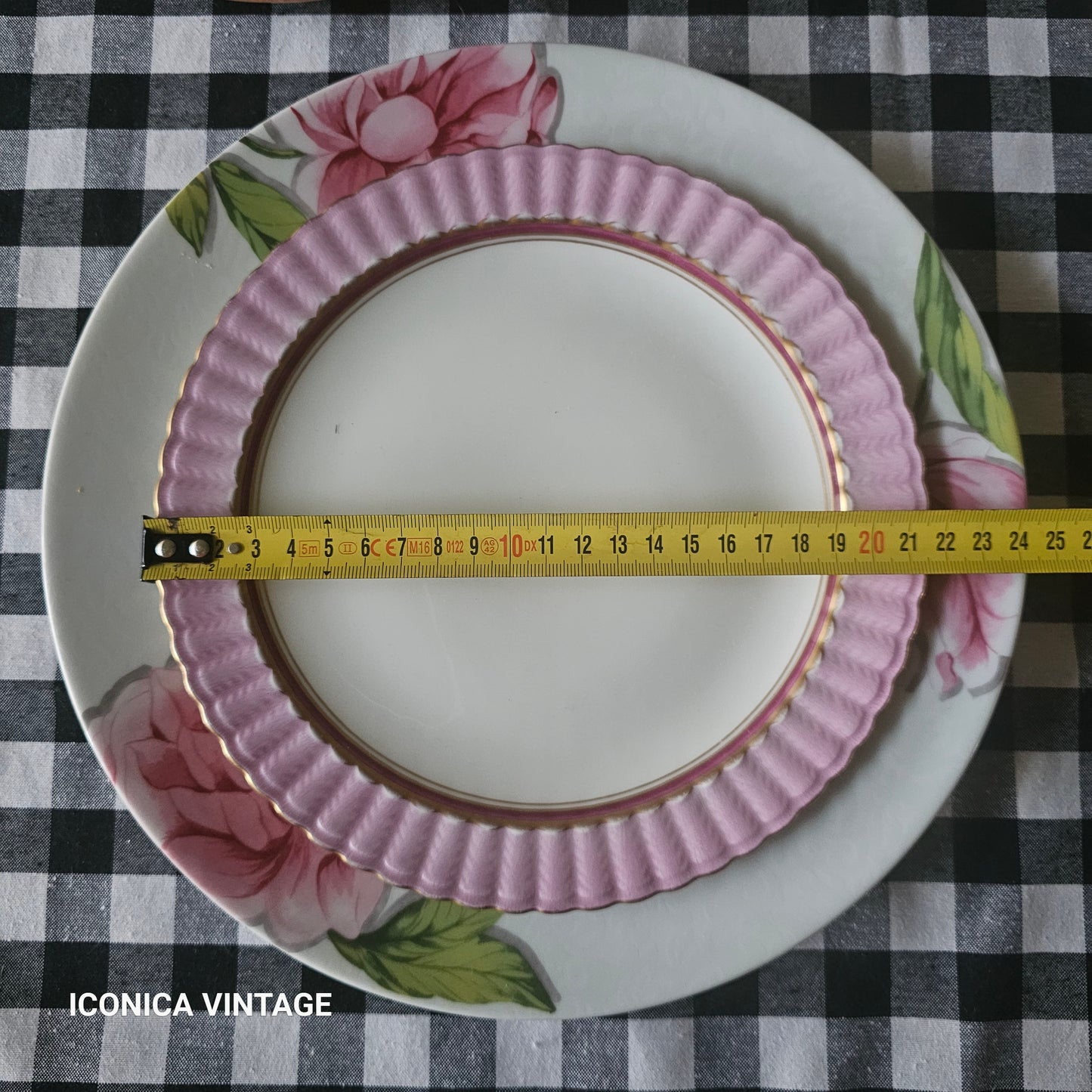 Vajilla Bernardaud ala rosa para 12