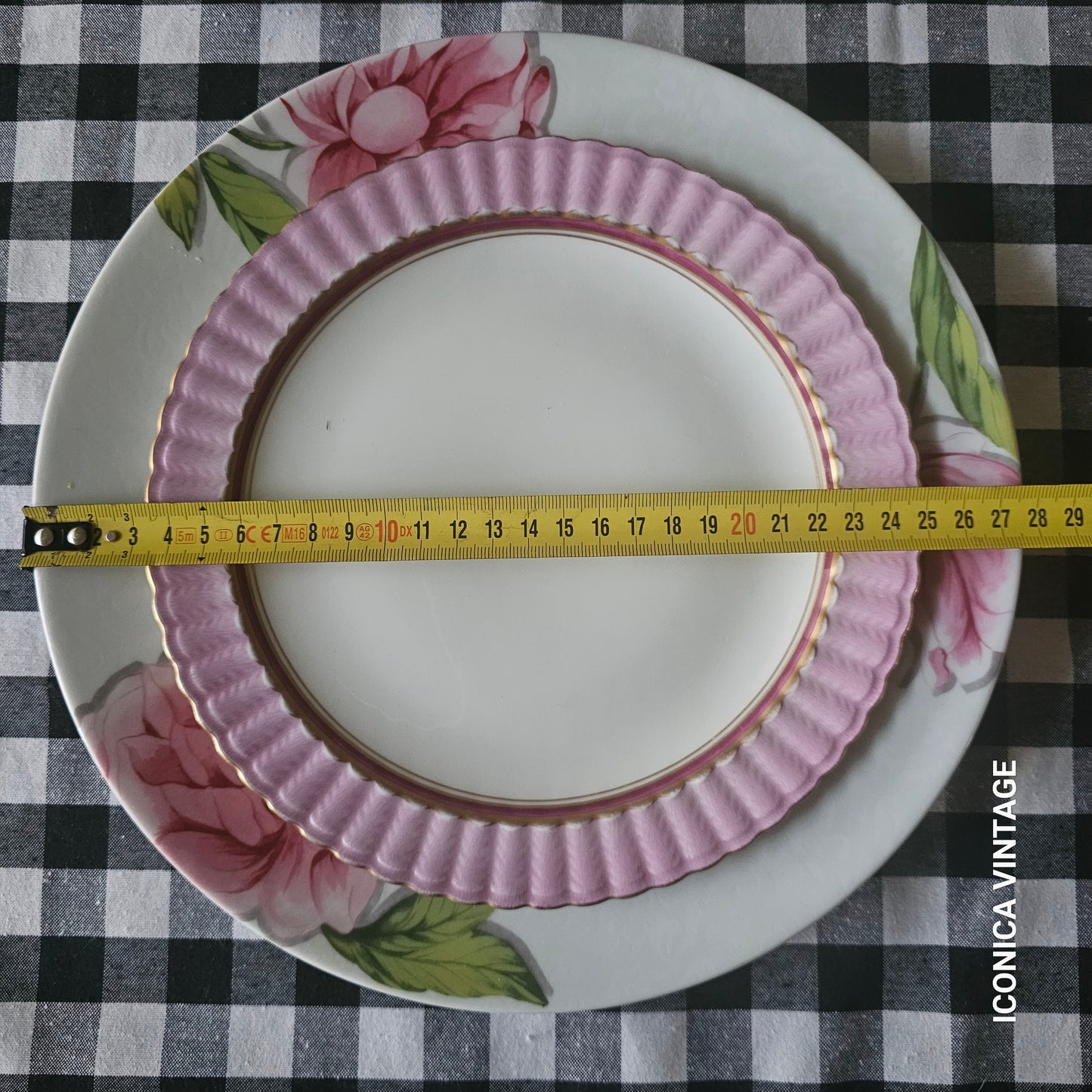 Vajilla Bernardaud ala rosa para 12