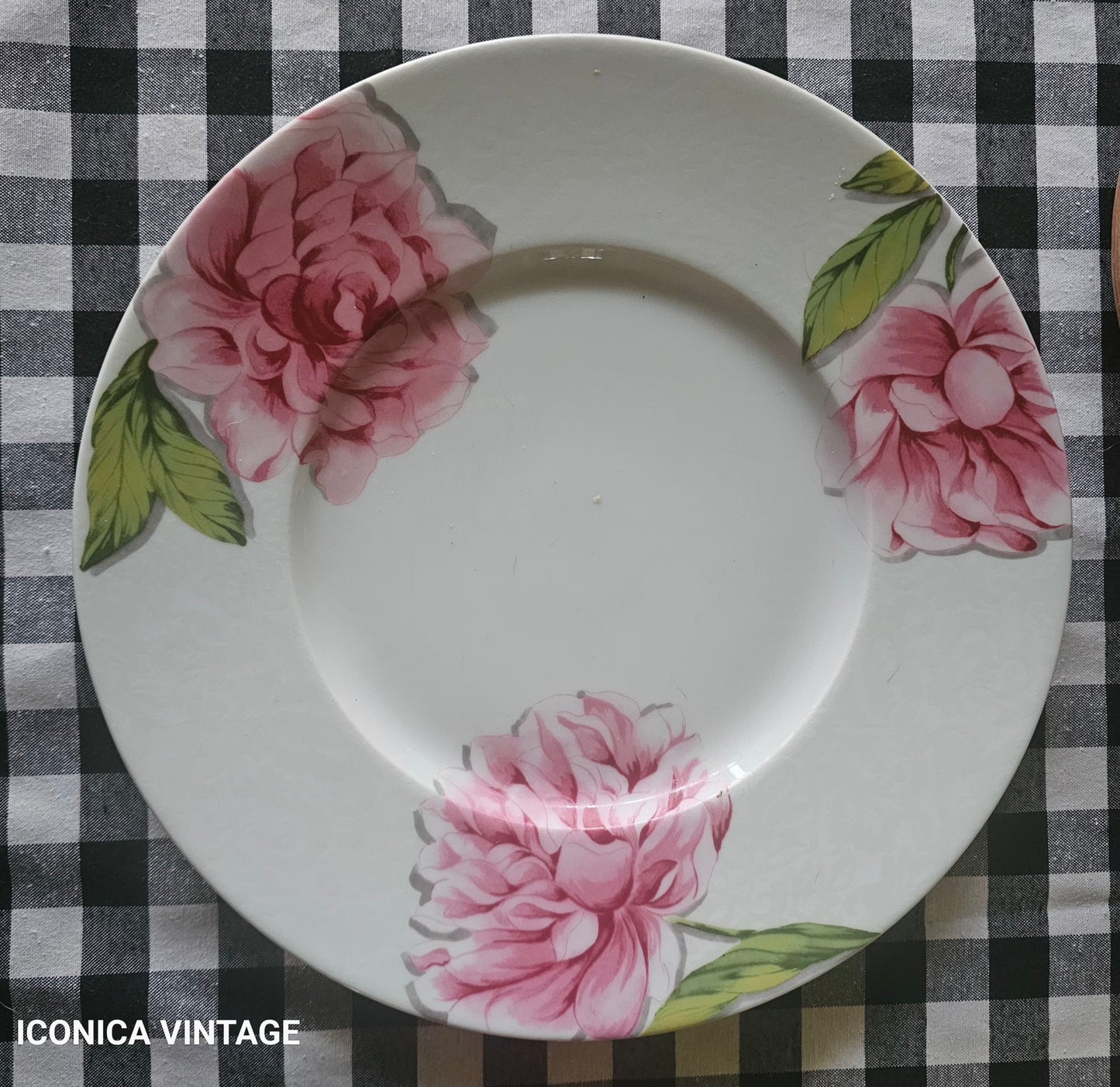 Vajilla Bernardaud ala rosa para 12