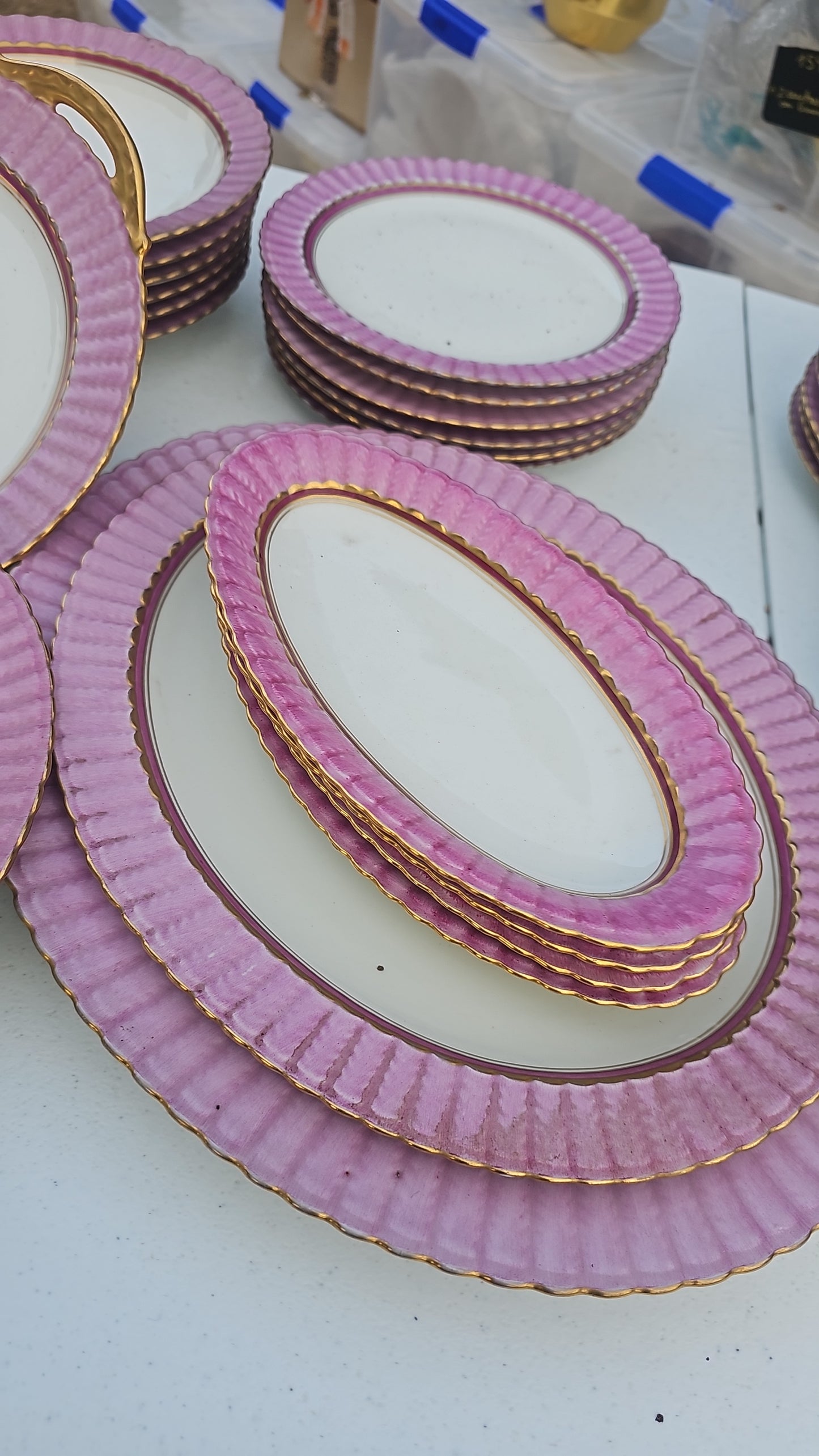 Vajilla Bernardaud ala rosa para 12