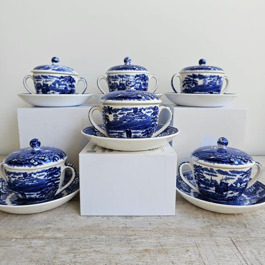 Trios de taza con tapa y platillo de Wedgwood