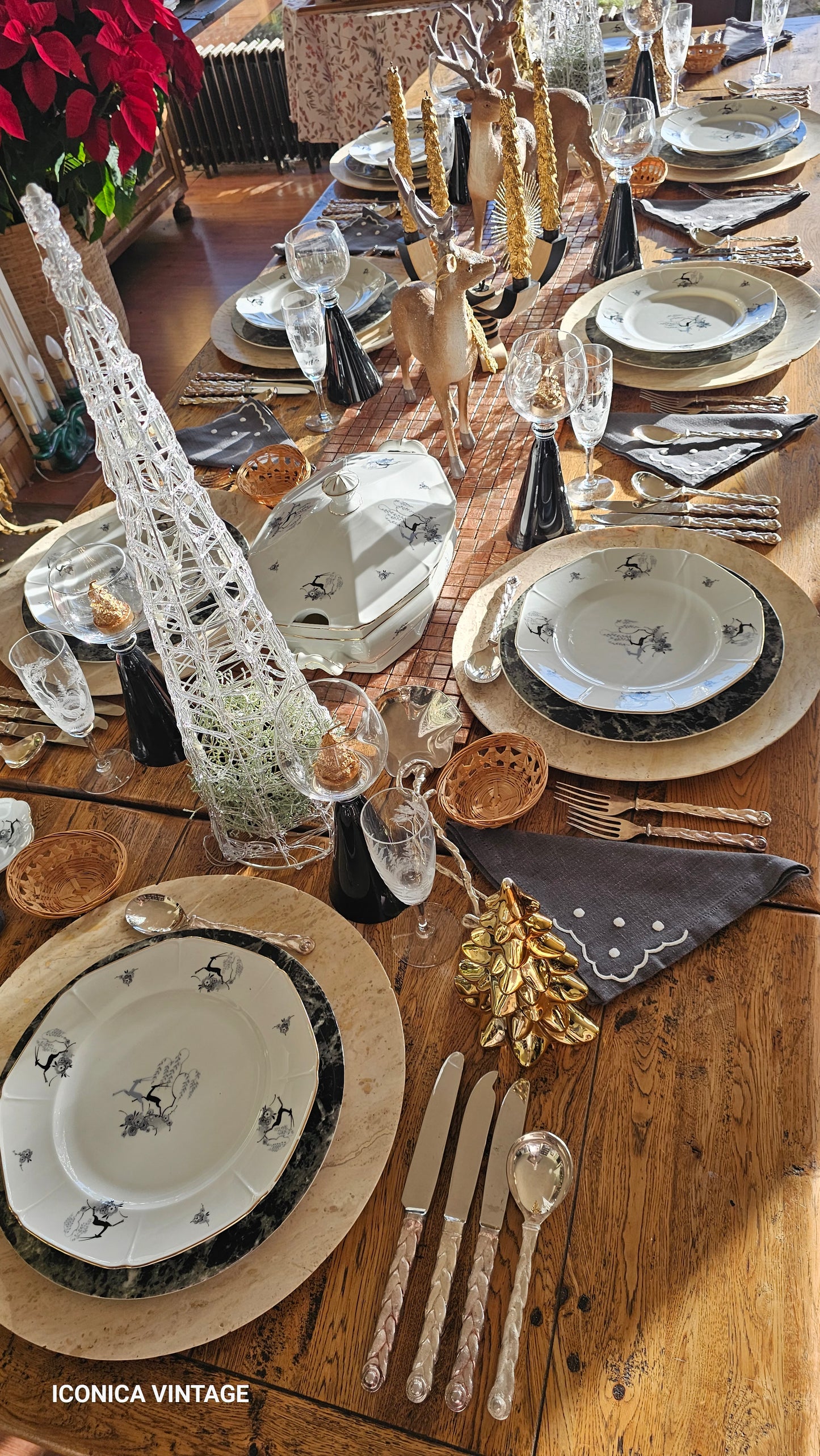 Vajilla de porcelana de Bohemia para 10 comensales Ciervos