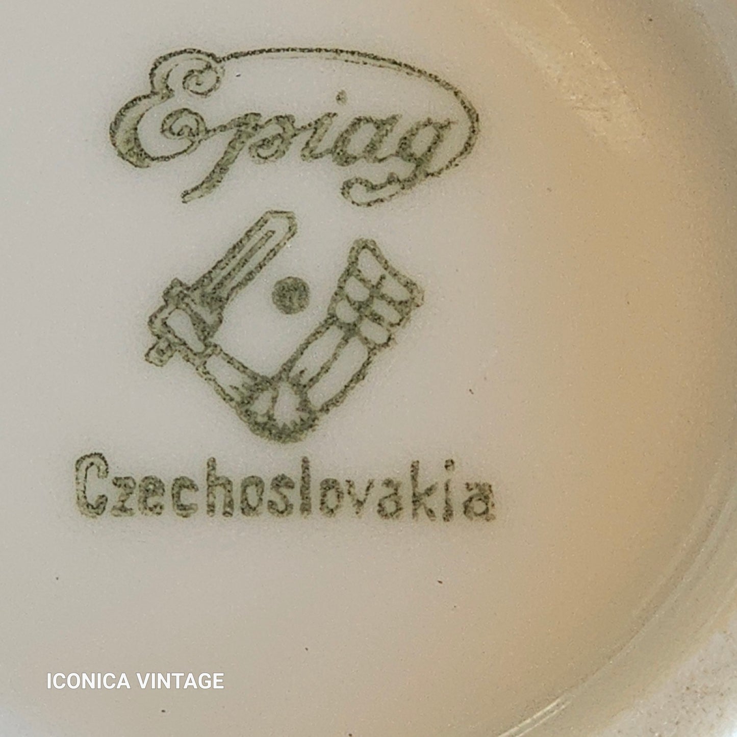 Vajilla de porcelana de Bohemia para 10 comensales Ciervos