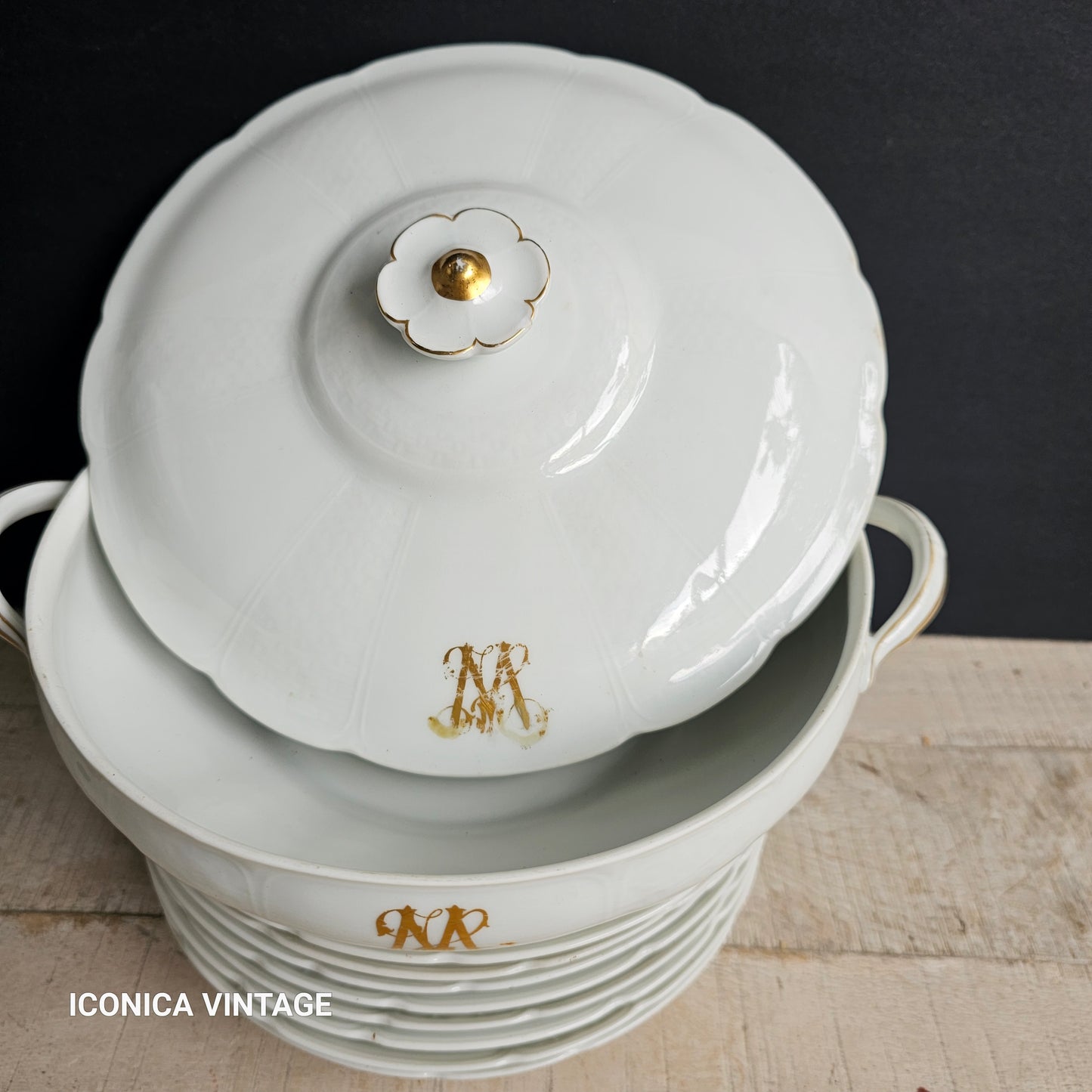 Juego de platos hondos y sopera para 10