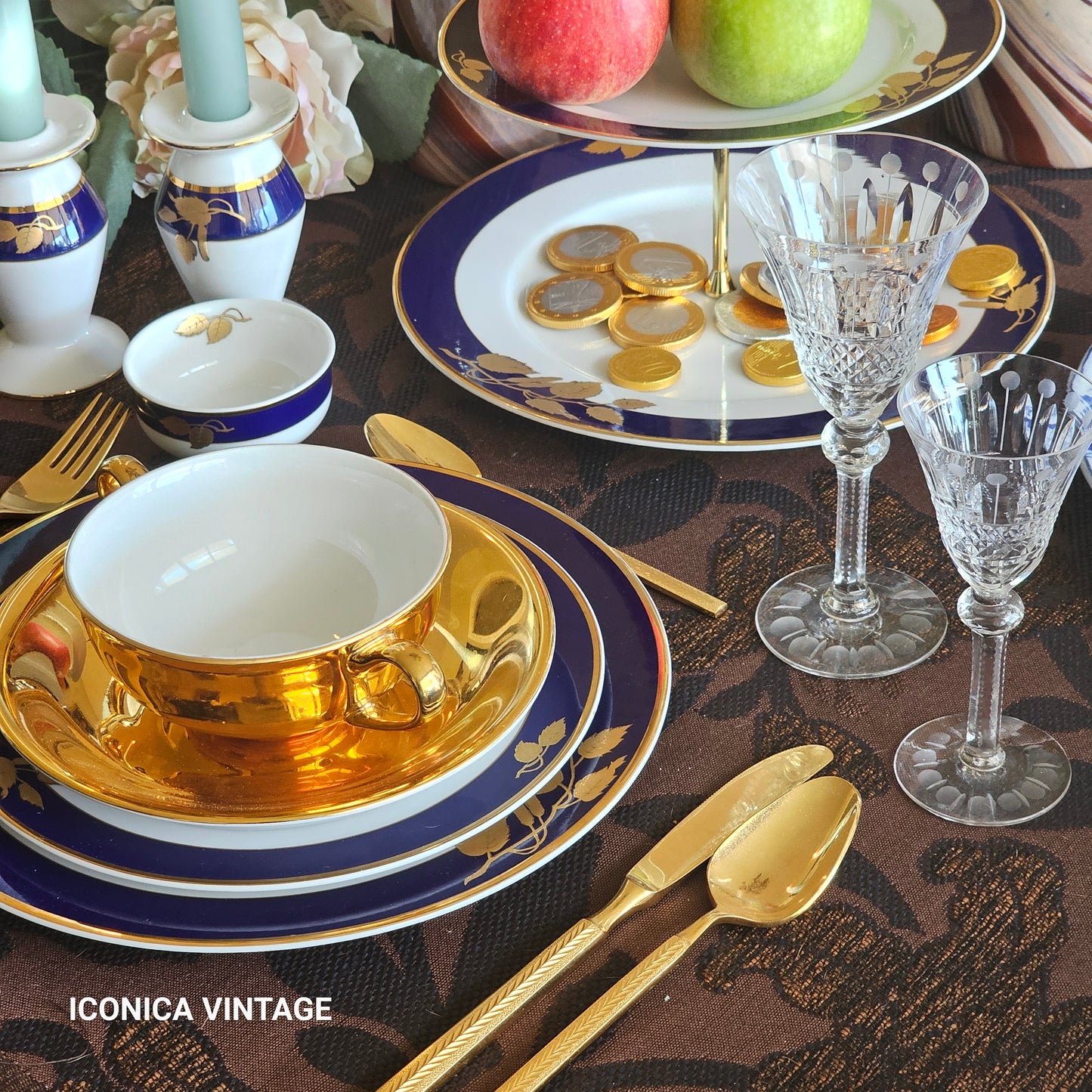 Vajilla classic, cobalto y oro