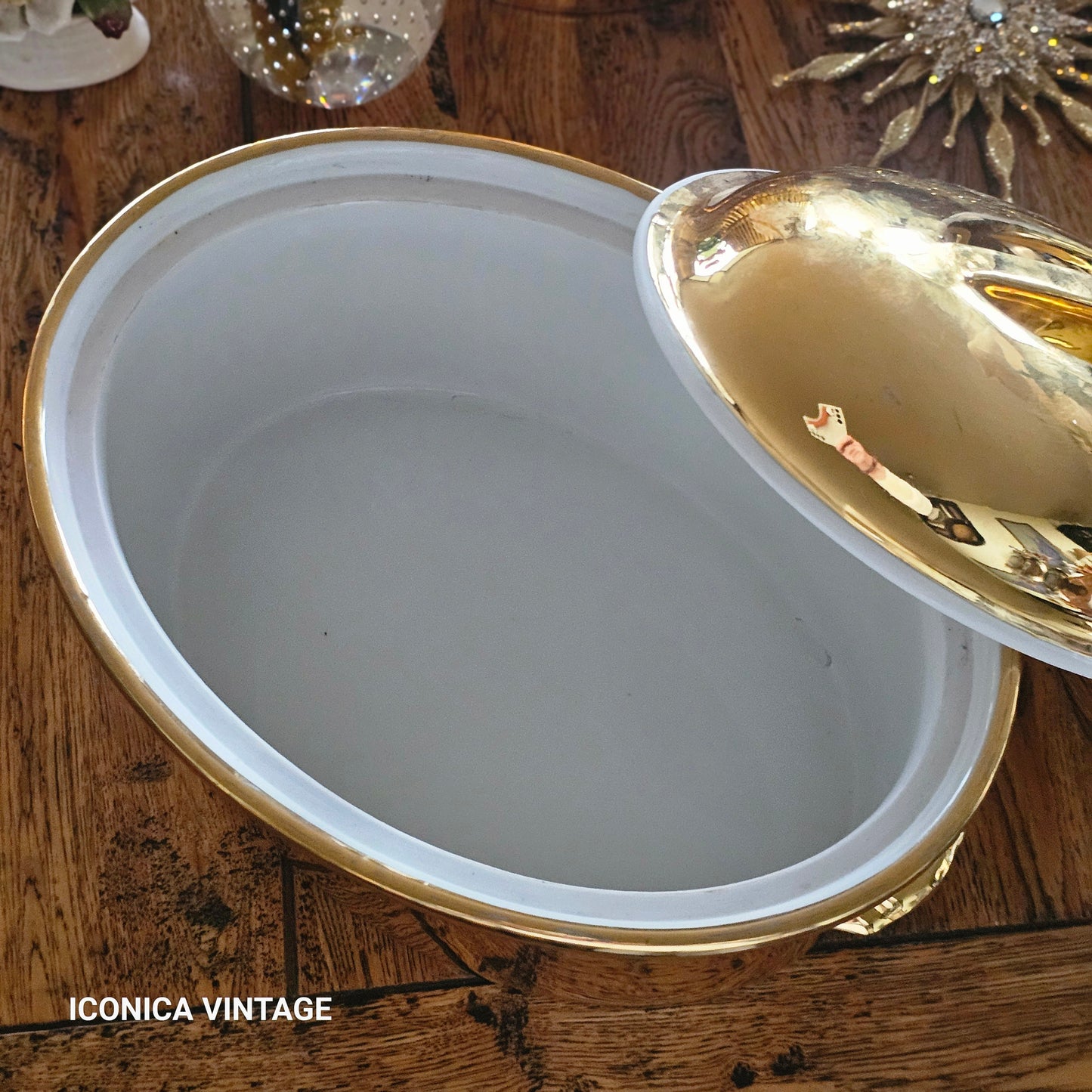 Legumbrera ovalada dorada