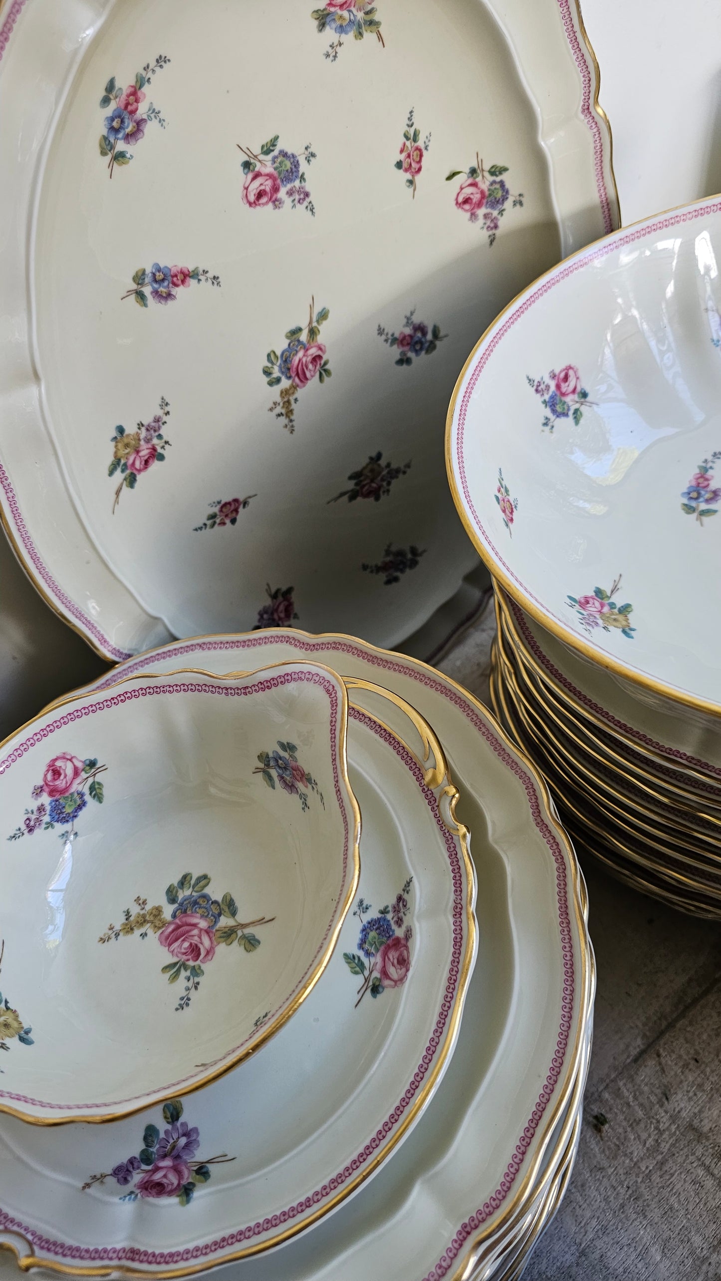 Vajilla para 12 de Bernardaud Classic Fleurs