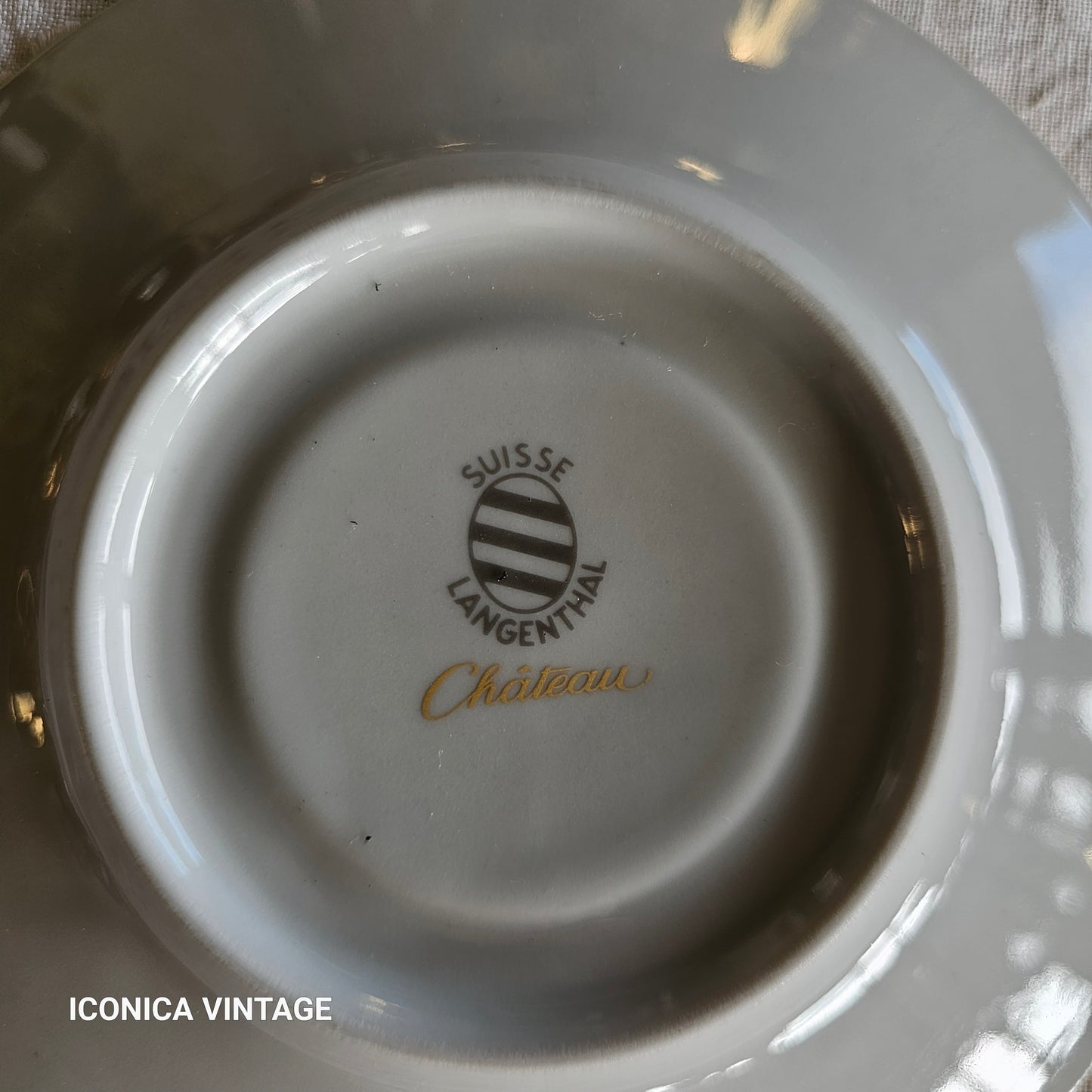 4 sets de tacita y platillo de café dorados