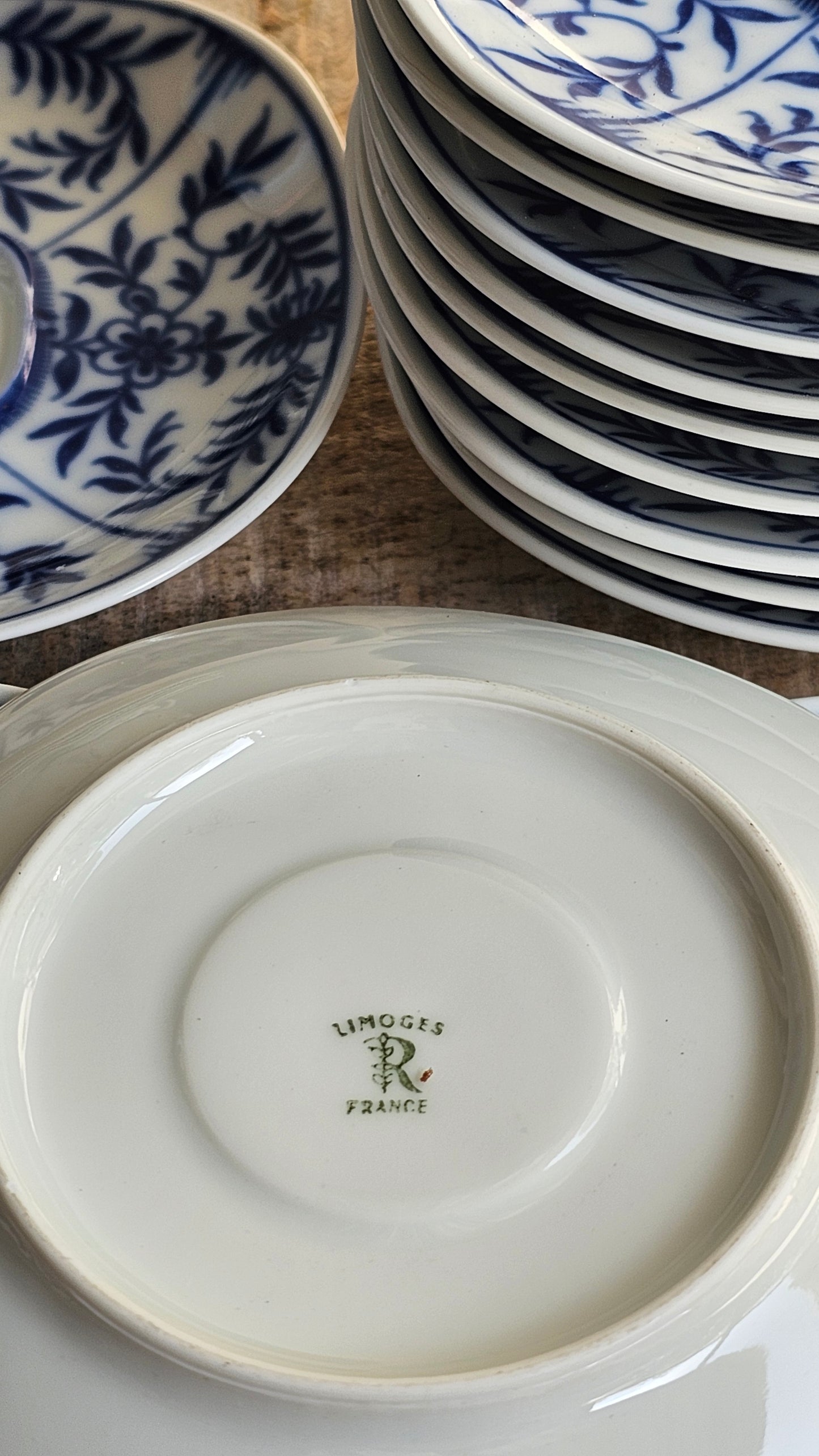 Platitos Raynaud blue and white