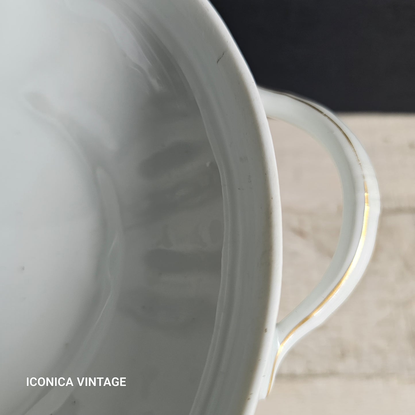 Juego de platos hondos y sopera para 10