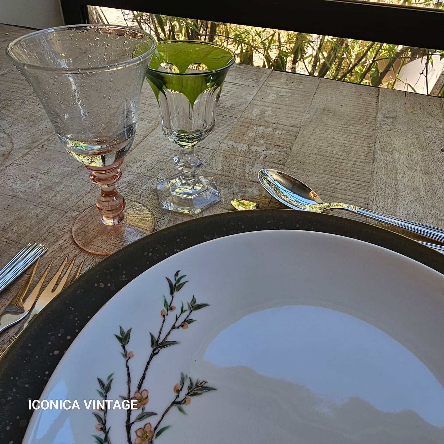 Vajilla de porcelana alemana pintada a mano con paisajes orientales