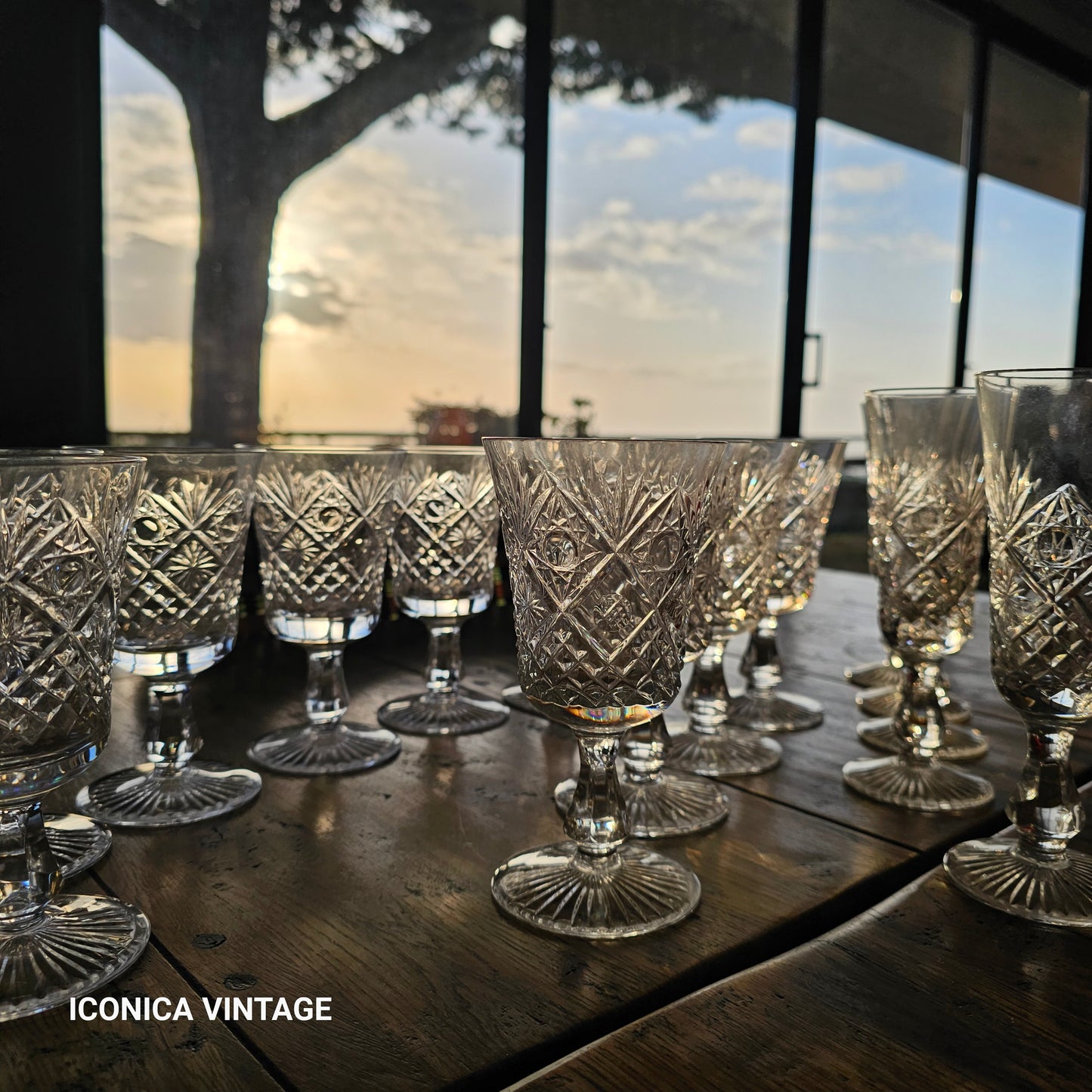 Cristalería Dijon, Inicial M