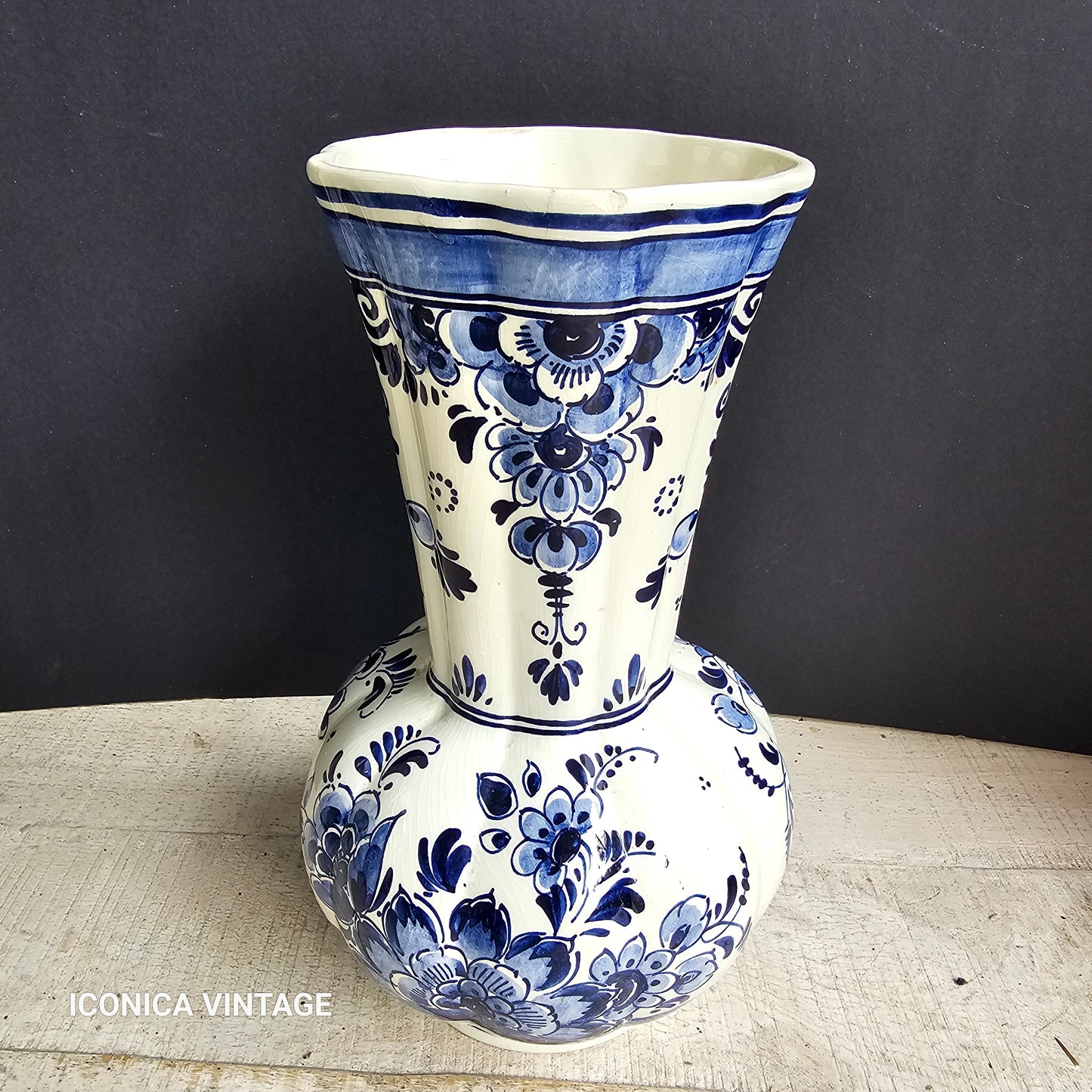 Jarrón de cerámica de Delft