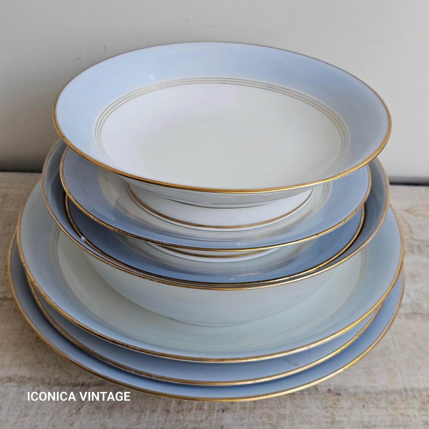 Vajilla de porcelana de Vierzon, años 30, color celeste