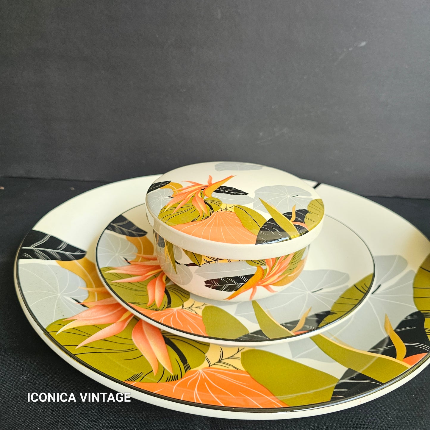 Vajilla hawaiana ideal en verano, para 8