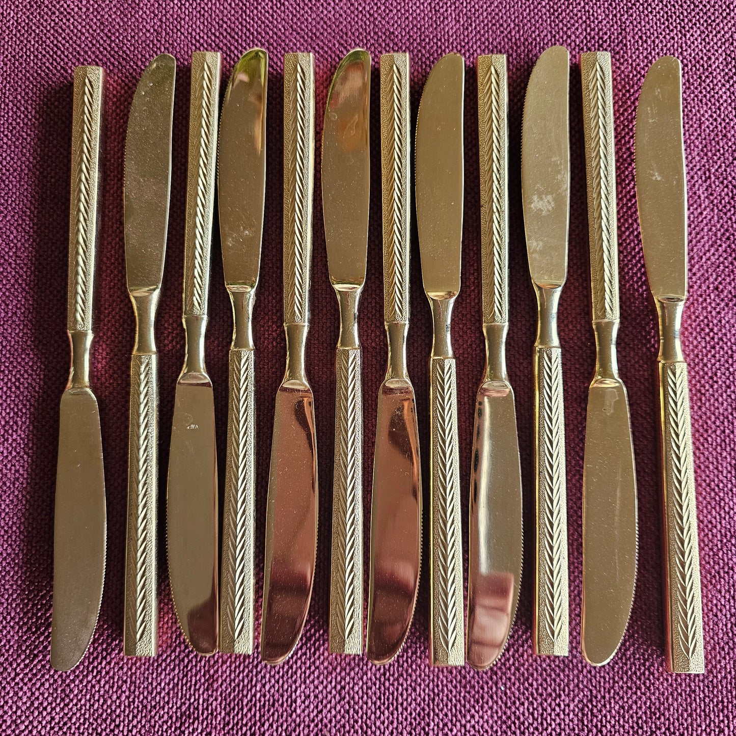 Cubertería dorada París