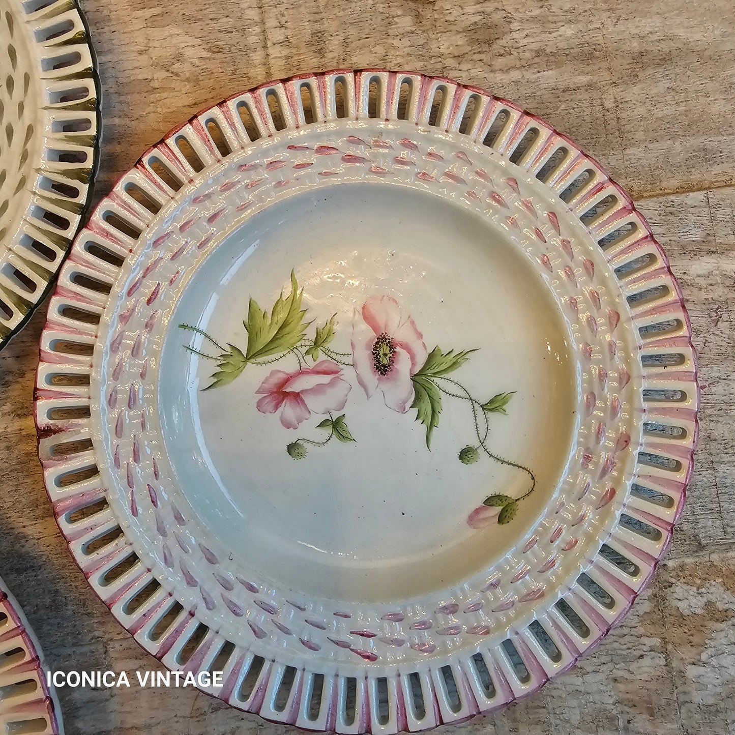 12 platos de pan de flores