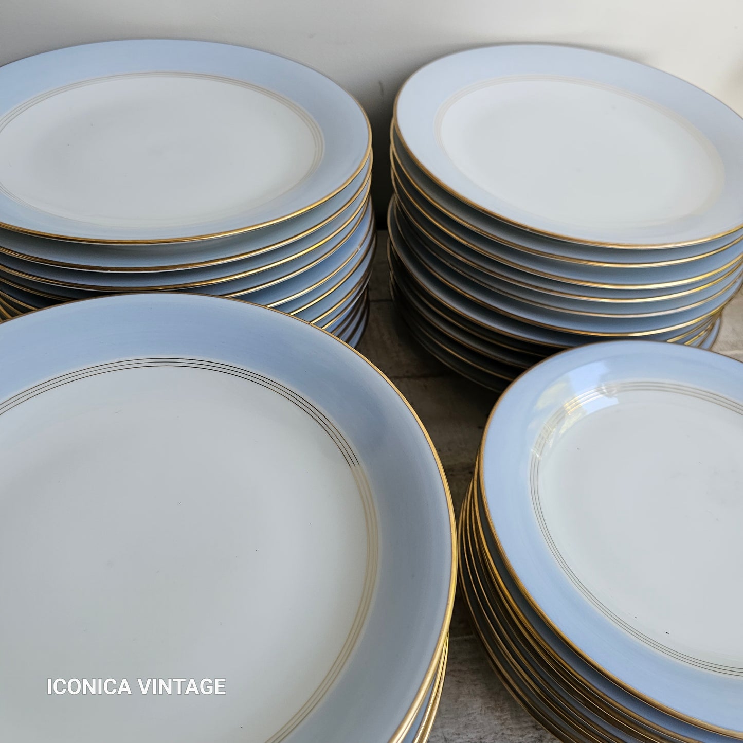 Vajilla de porcelana de Vierzon, años 30, color celeste