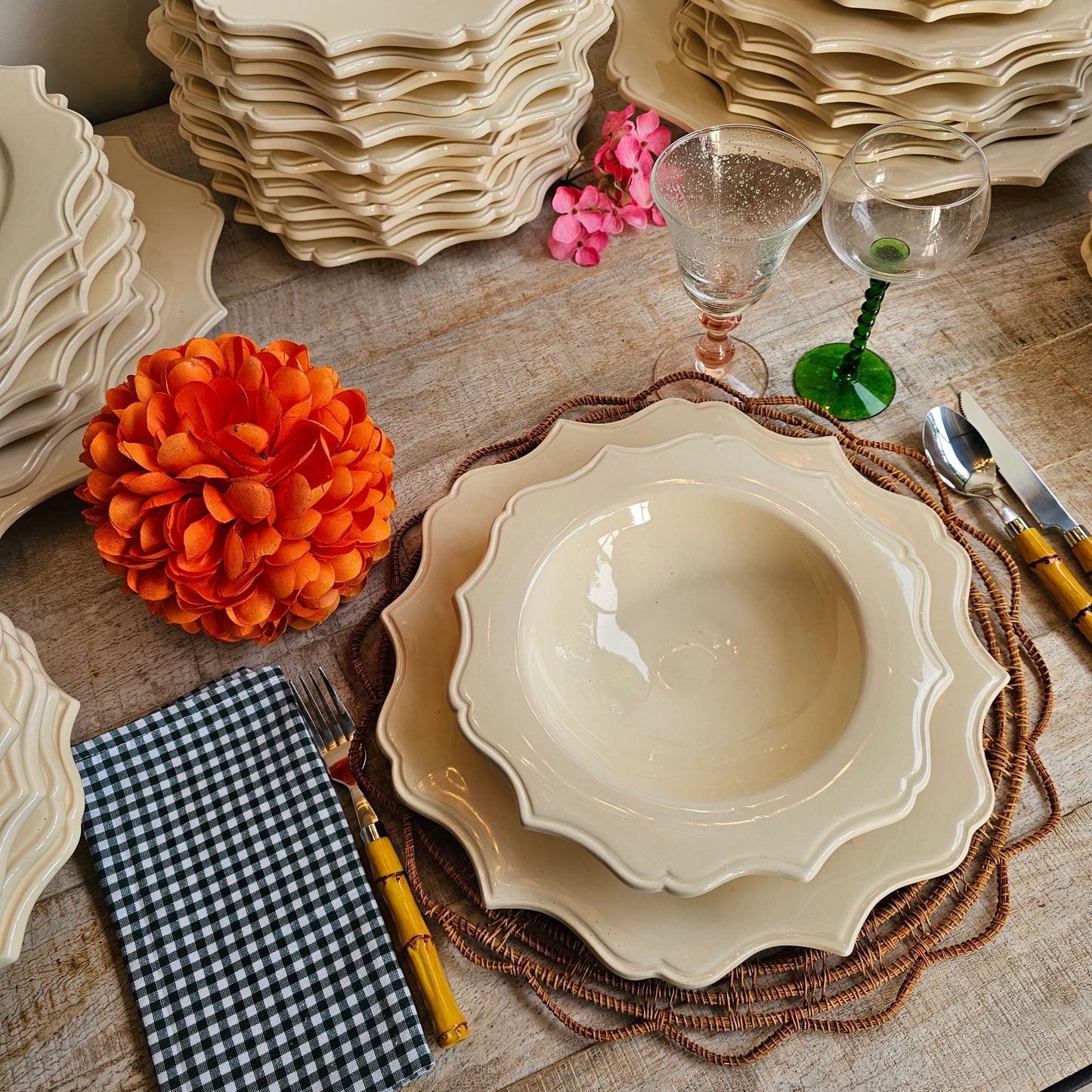 Vajilla artesanal de Uzés