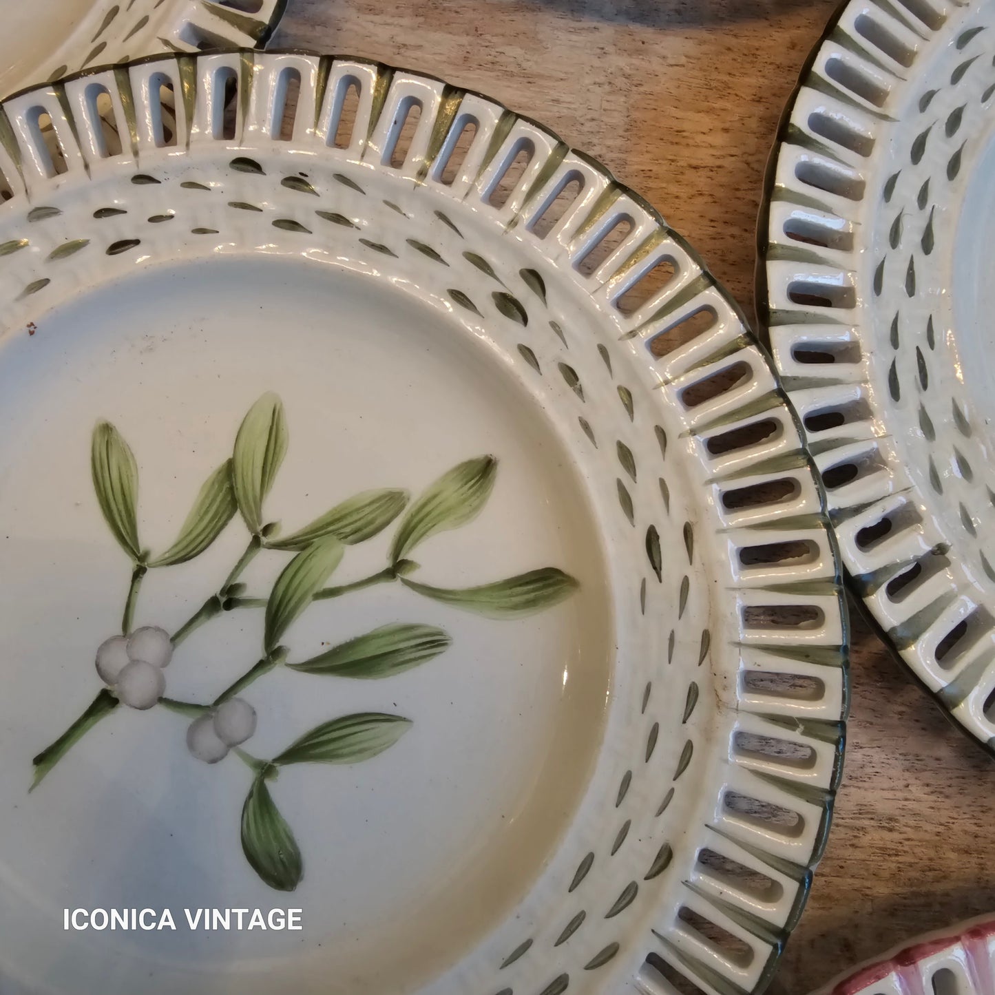 12 platos de pan de flores