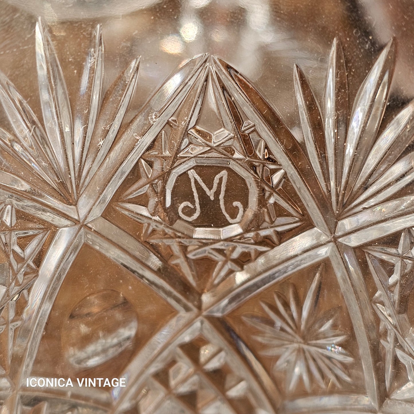 Cristalería Dijon, Inicial M