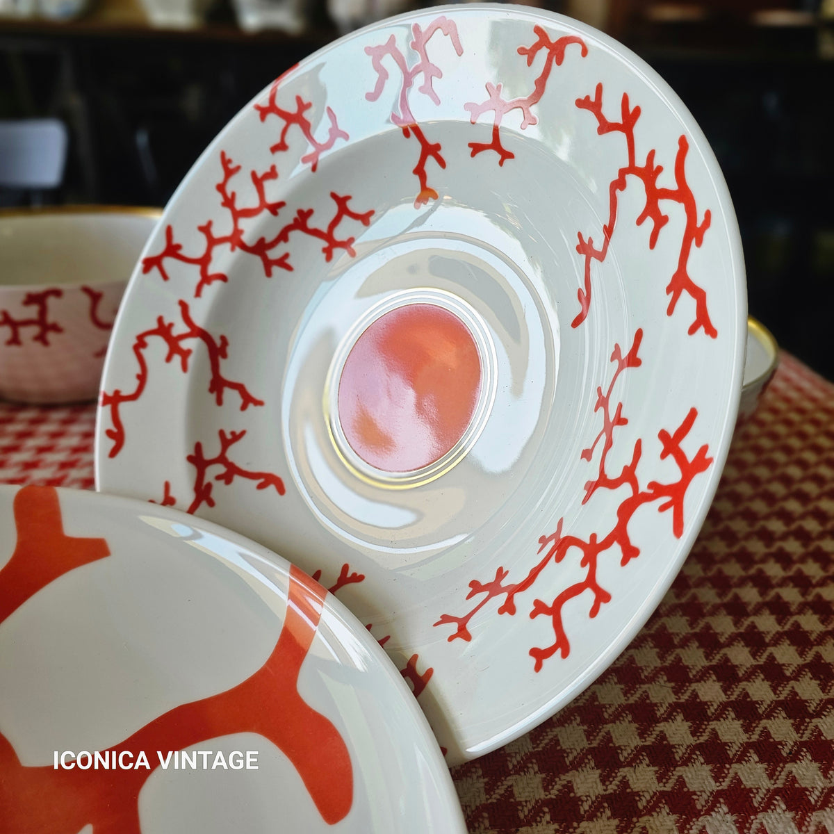 Vajilla coral y oro de Raynaud para 12