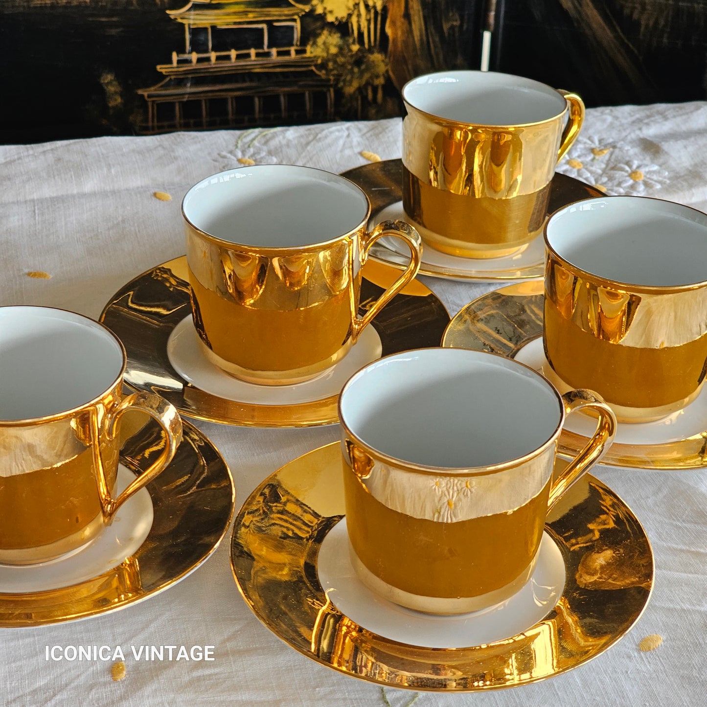 5 sets de tacita y platillo de café dorados