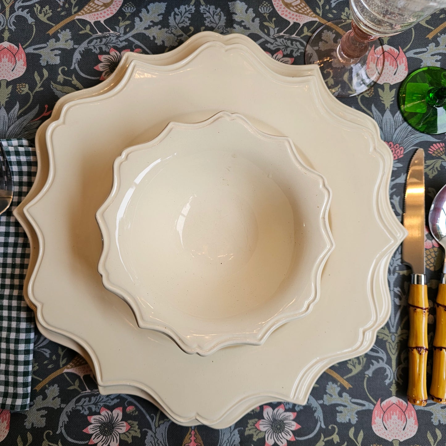 Vajilla artesanal de Uzés