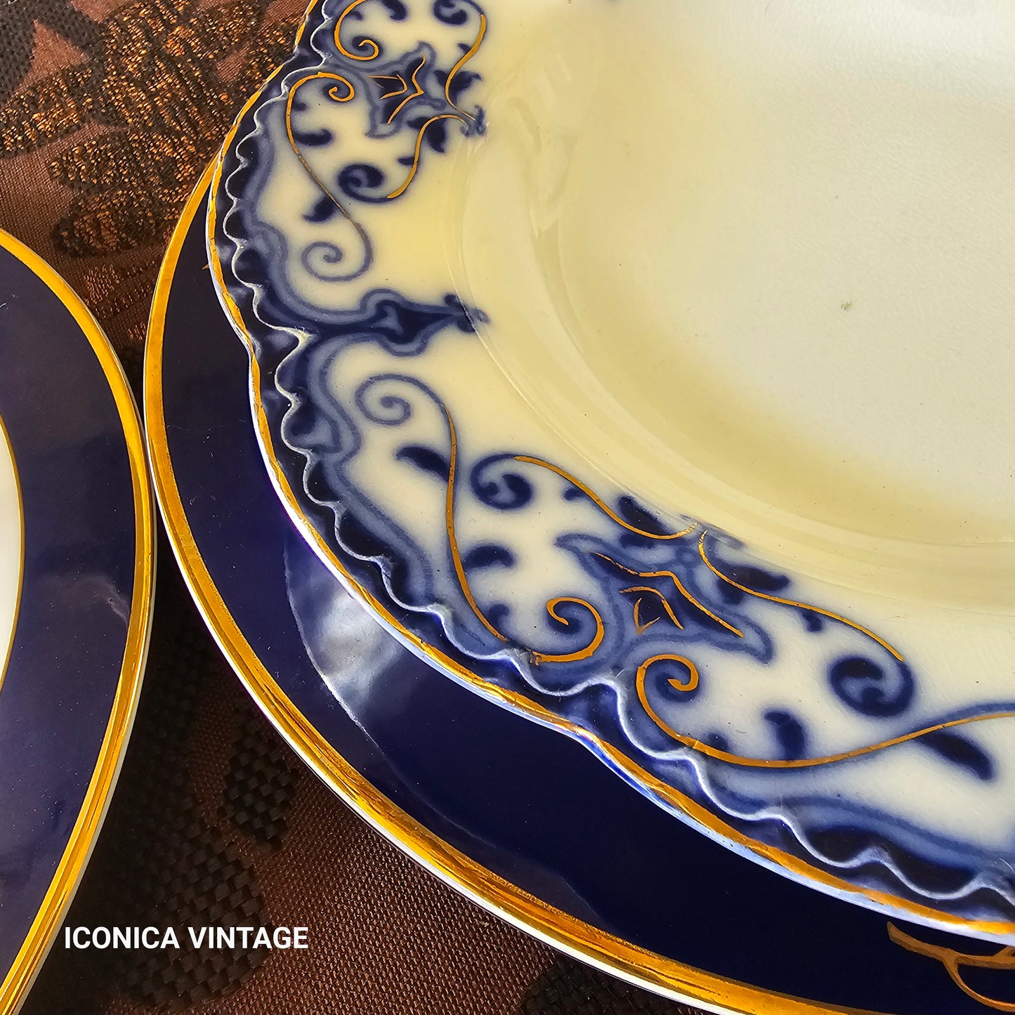 Vajilla classic, cobalto y oro