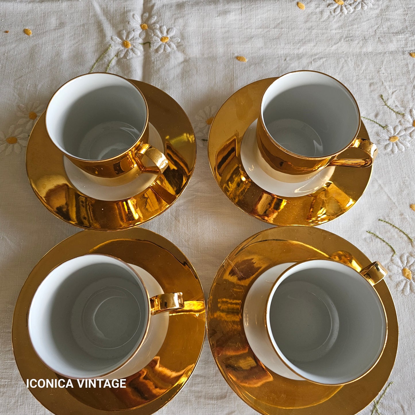 4 sets de tacita y platillo de café dorados