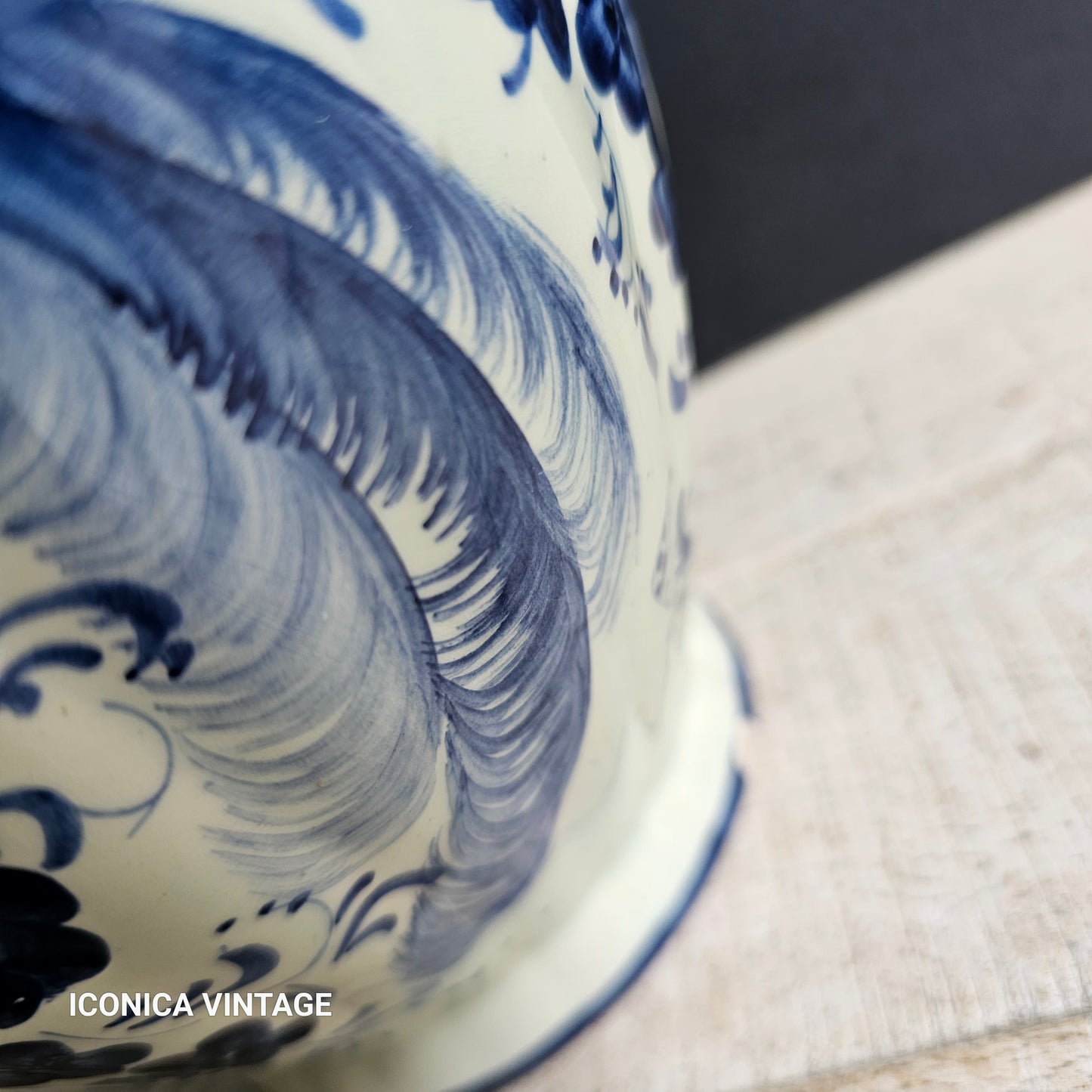 Tibor de cerámica de Delft