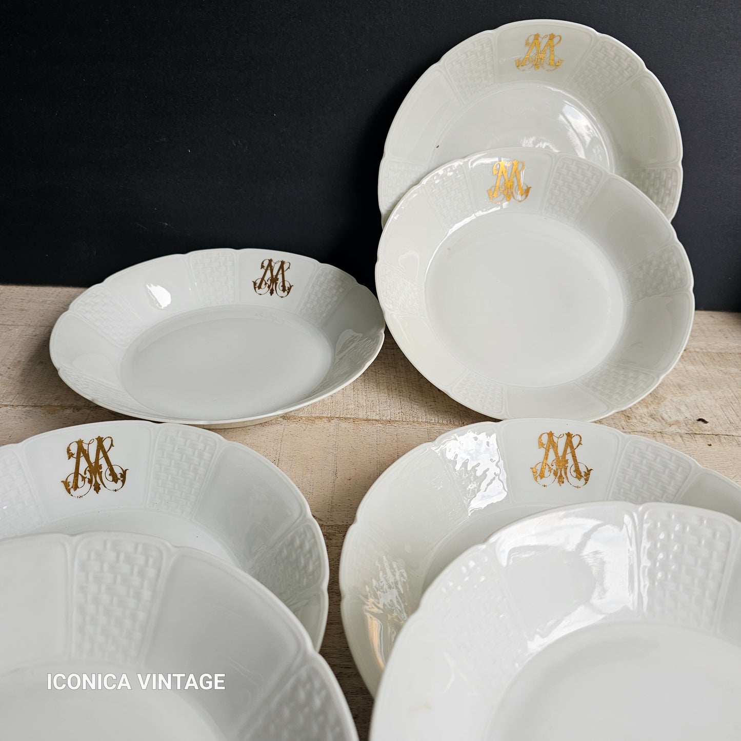 Juego de platos hondos y sopera para 10