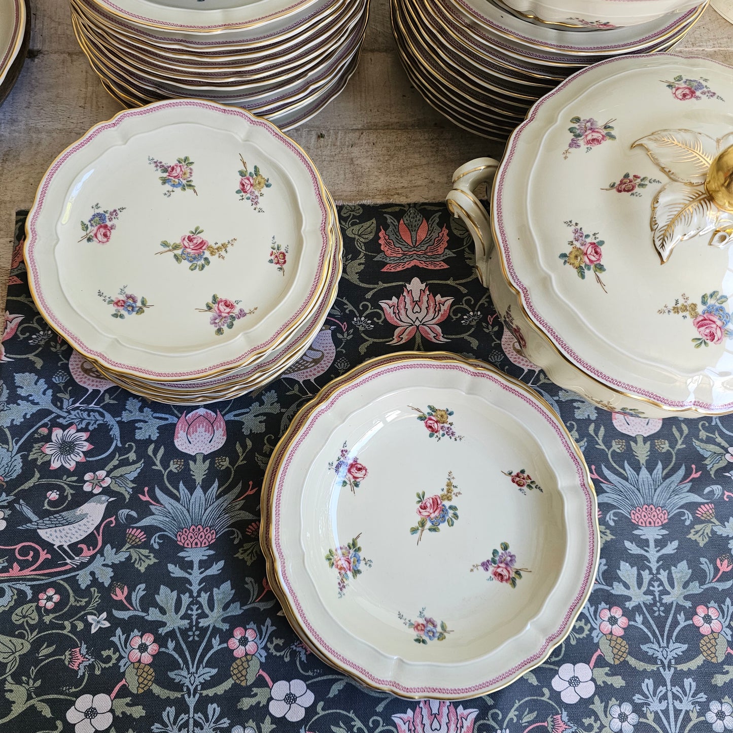 Vajilla para 12 de Bernardaud Classic Fleurs