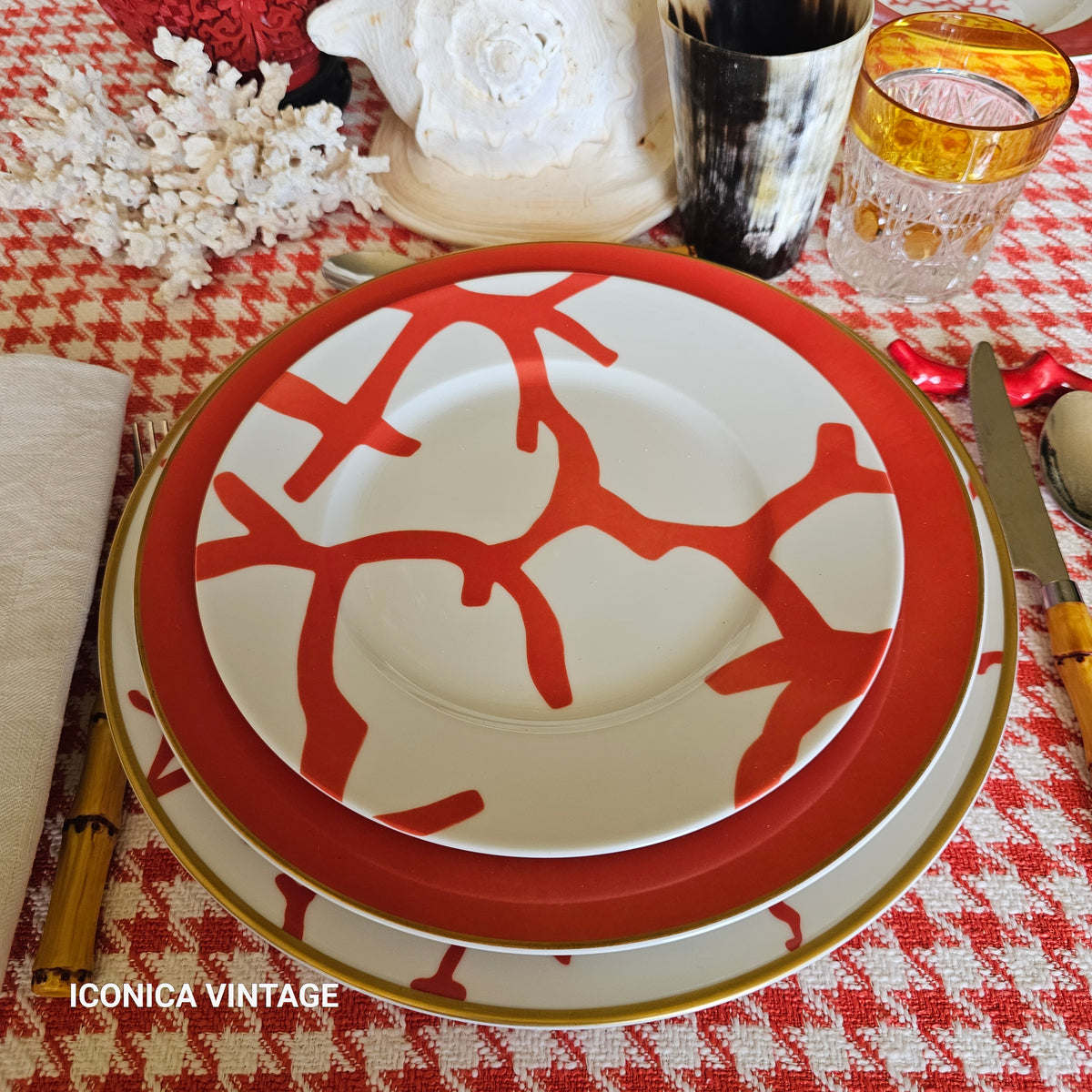 Vajilla coral y oro de Raynaud para 6