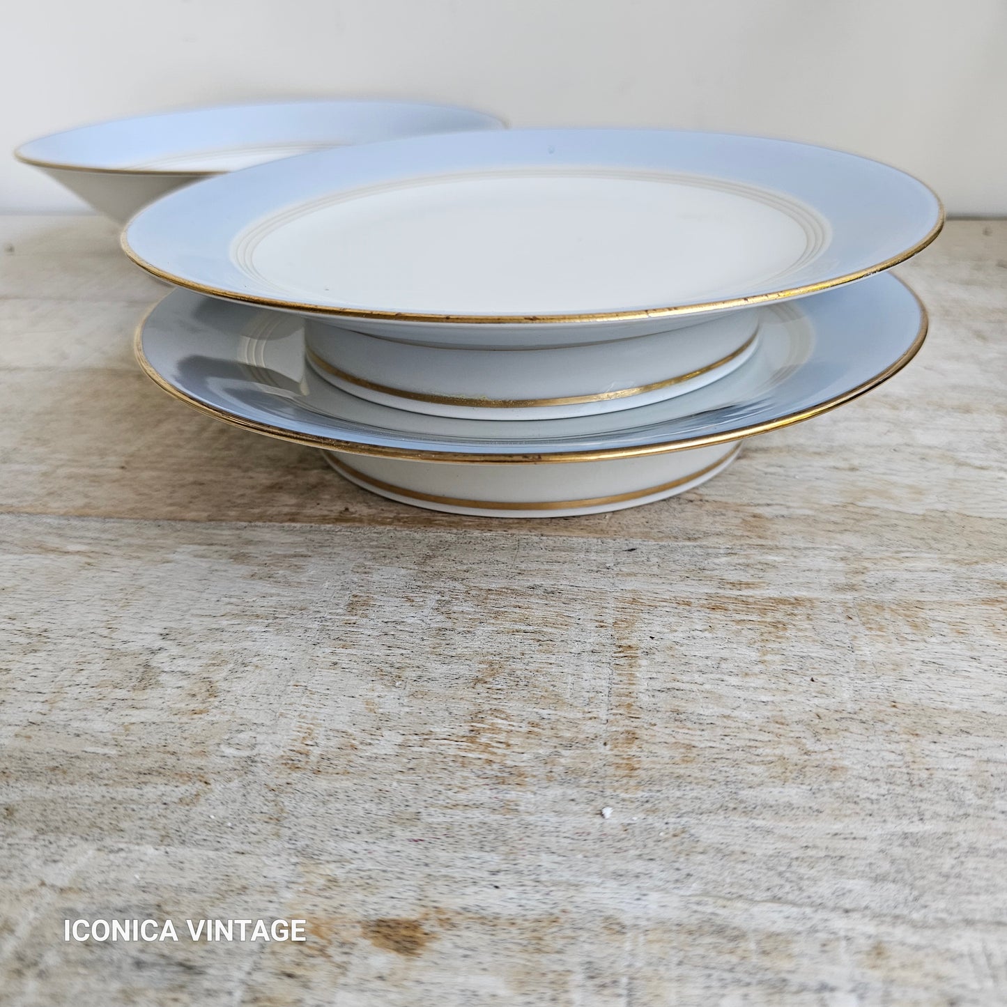 Vajilla de porcelana de Vierzon, años 30, color celeste