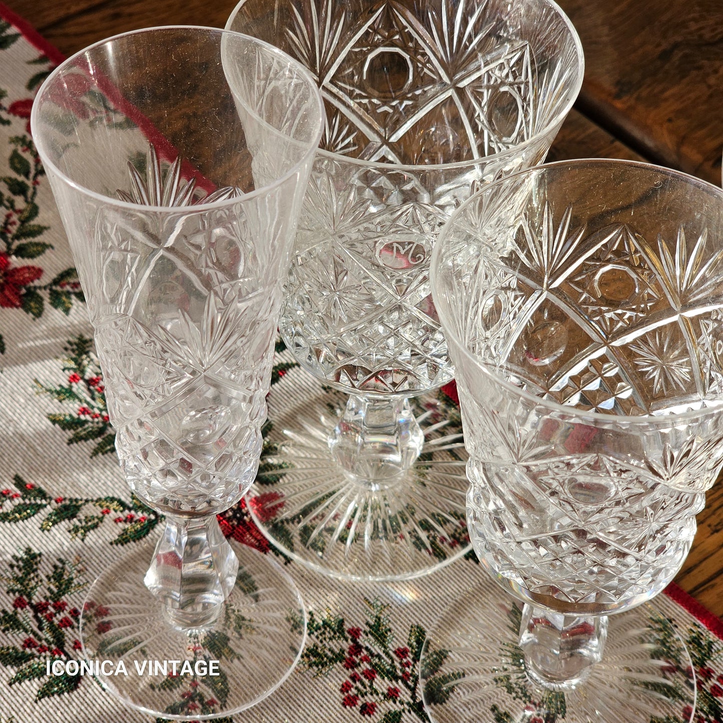 Cristalería Dijon, Inicial M