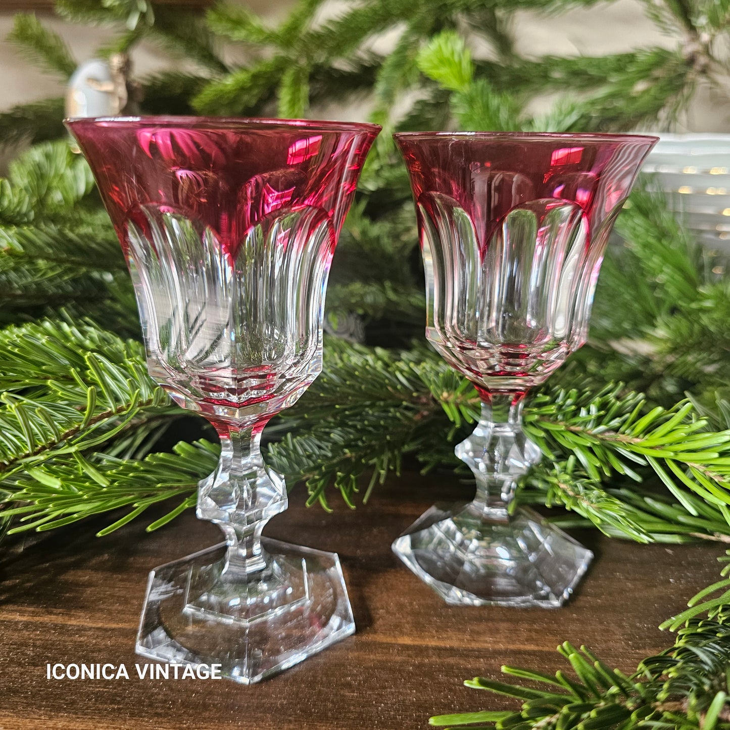 Juego de 8 copas de vino fucsia