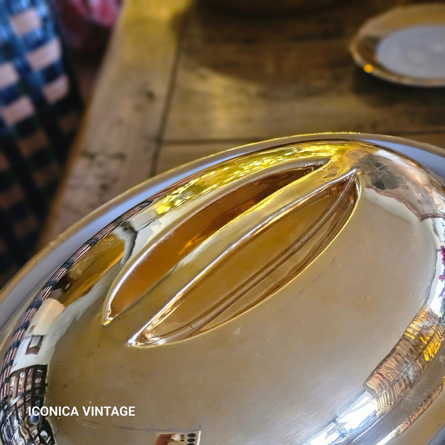 Legumbrera ovalada dorada