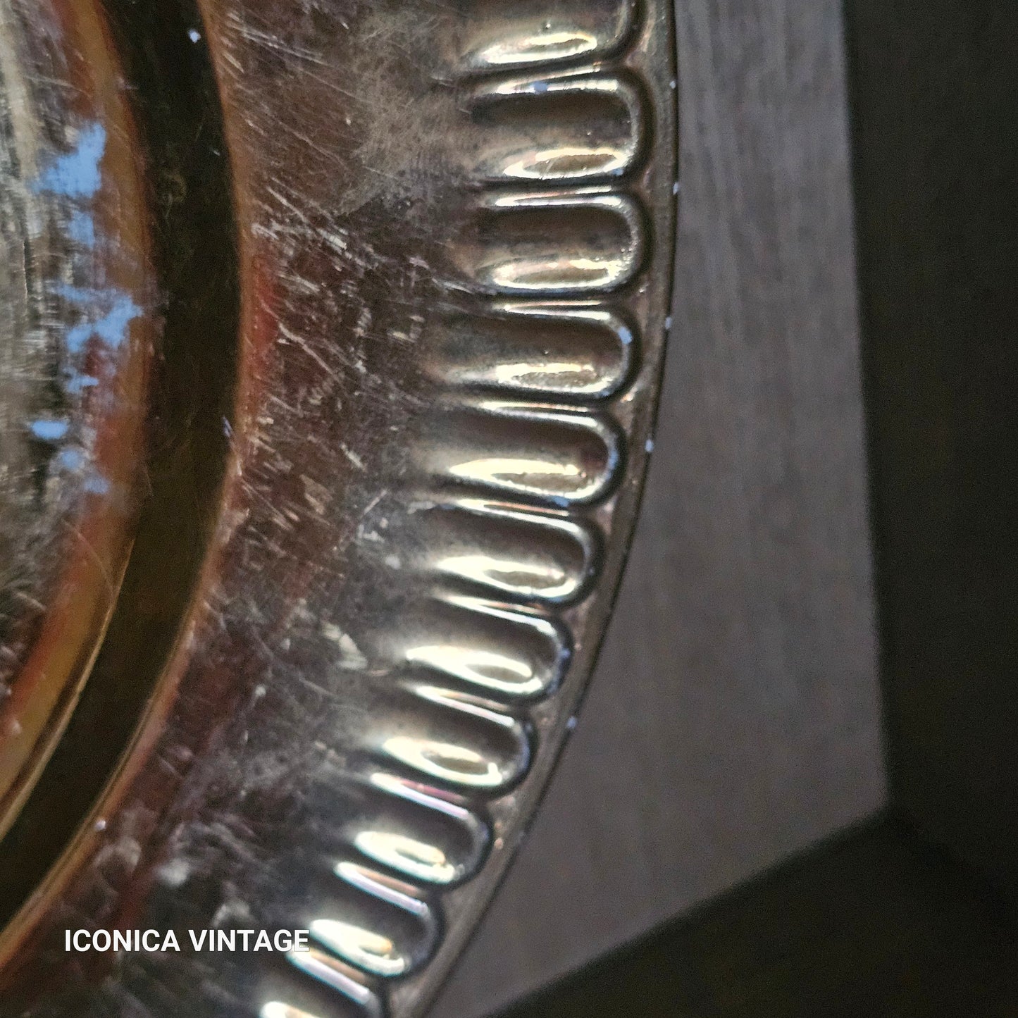 Juego de 8 platos dorados