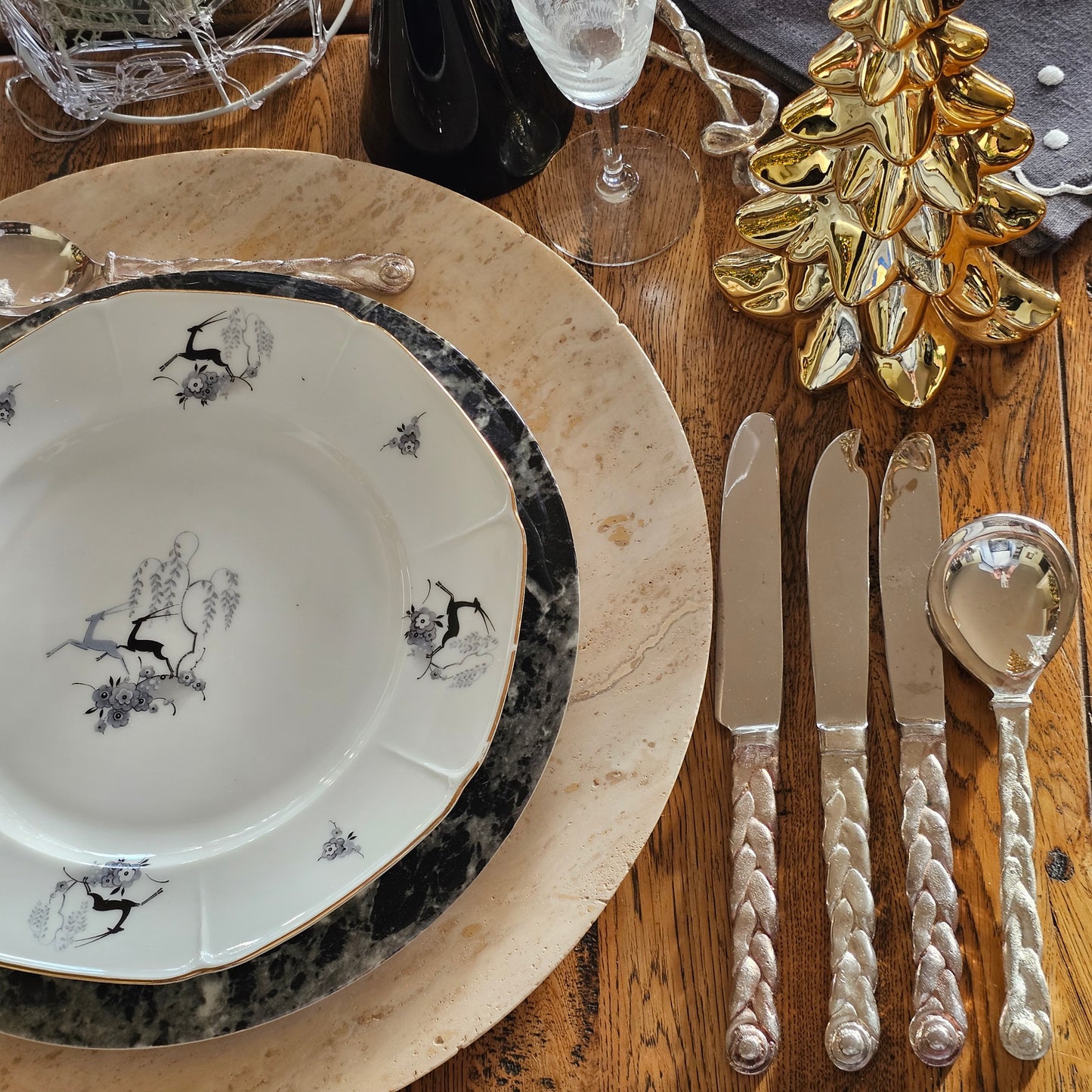 Vajilla de porcelana de Bohemia para 10 comensales Ciervos