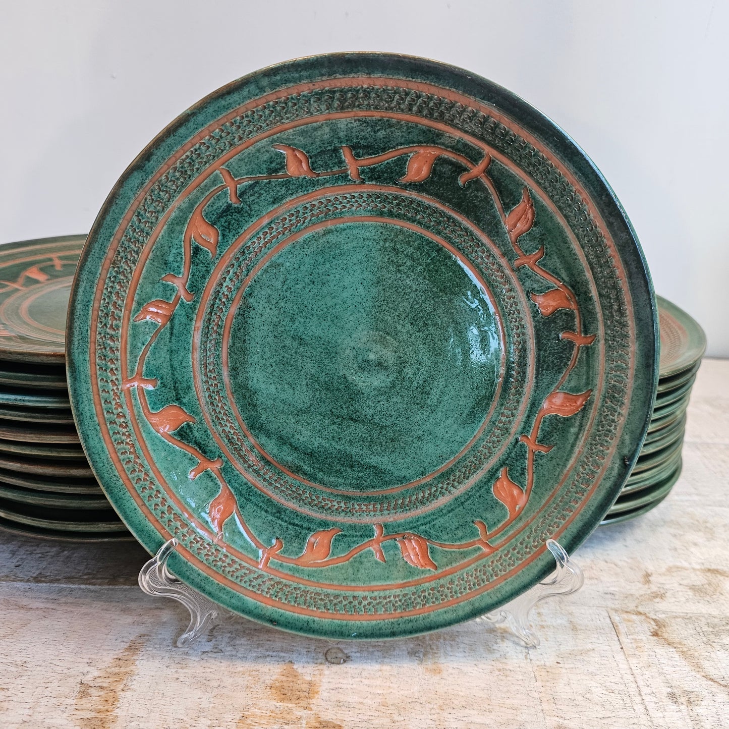 Vajilla de cerámica artesanal sueca