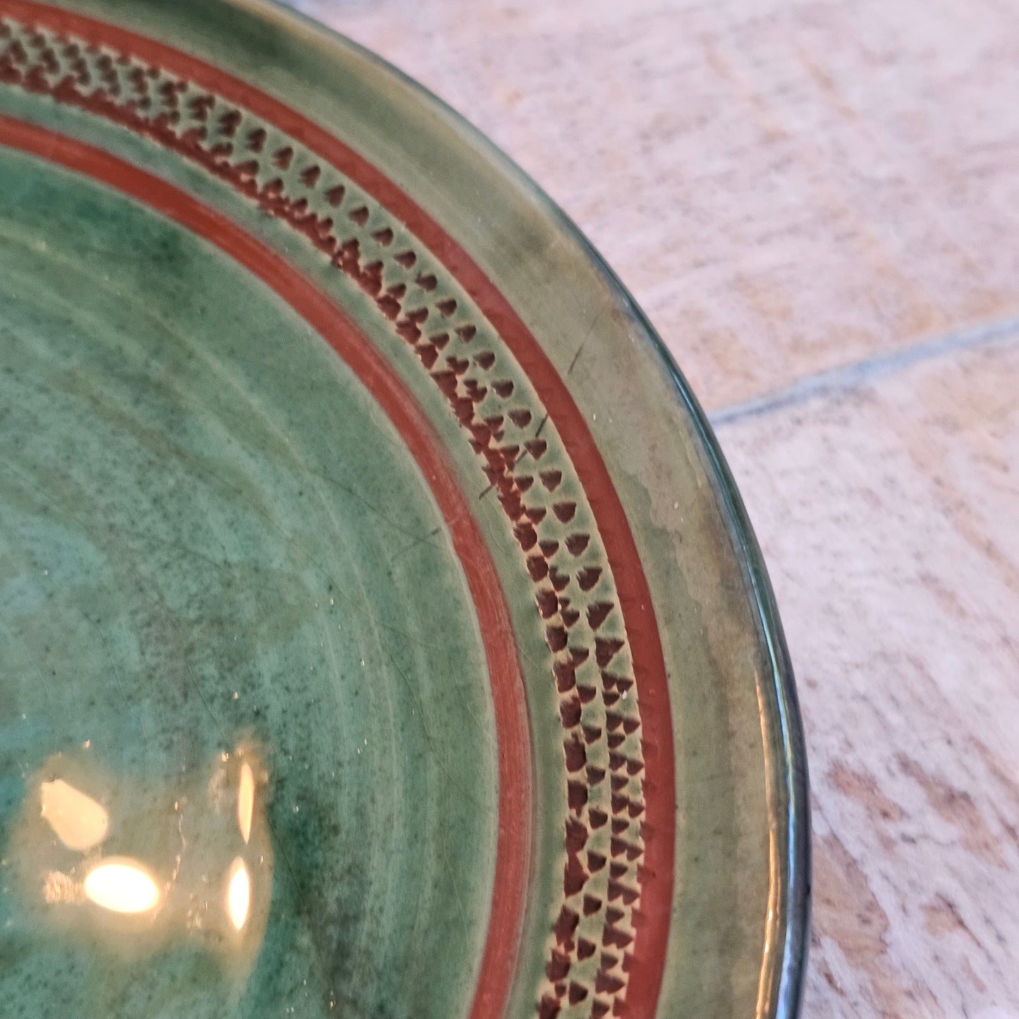 Vajilla de cerámica artesanal sueca