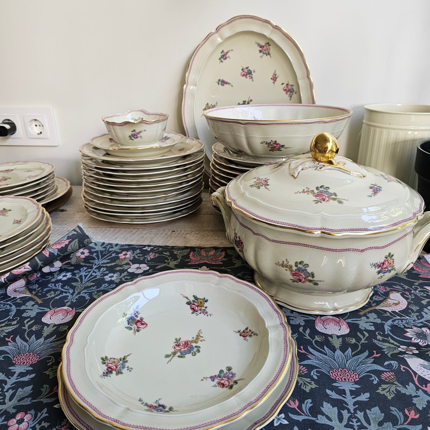 Vajilla para 12 de Bernardaud Classic Fleurs