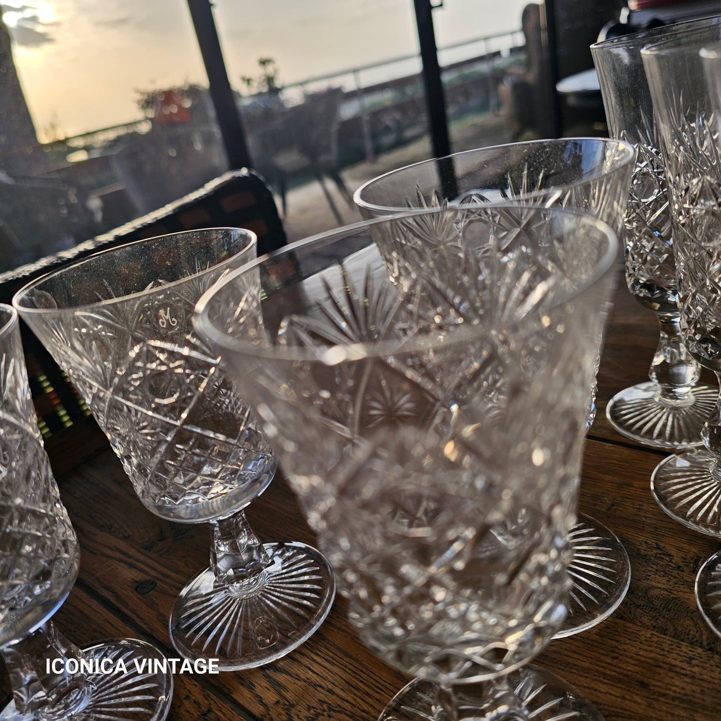 Cristalería Dijon, Inicial M