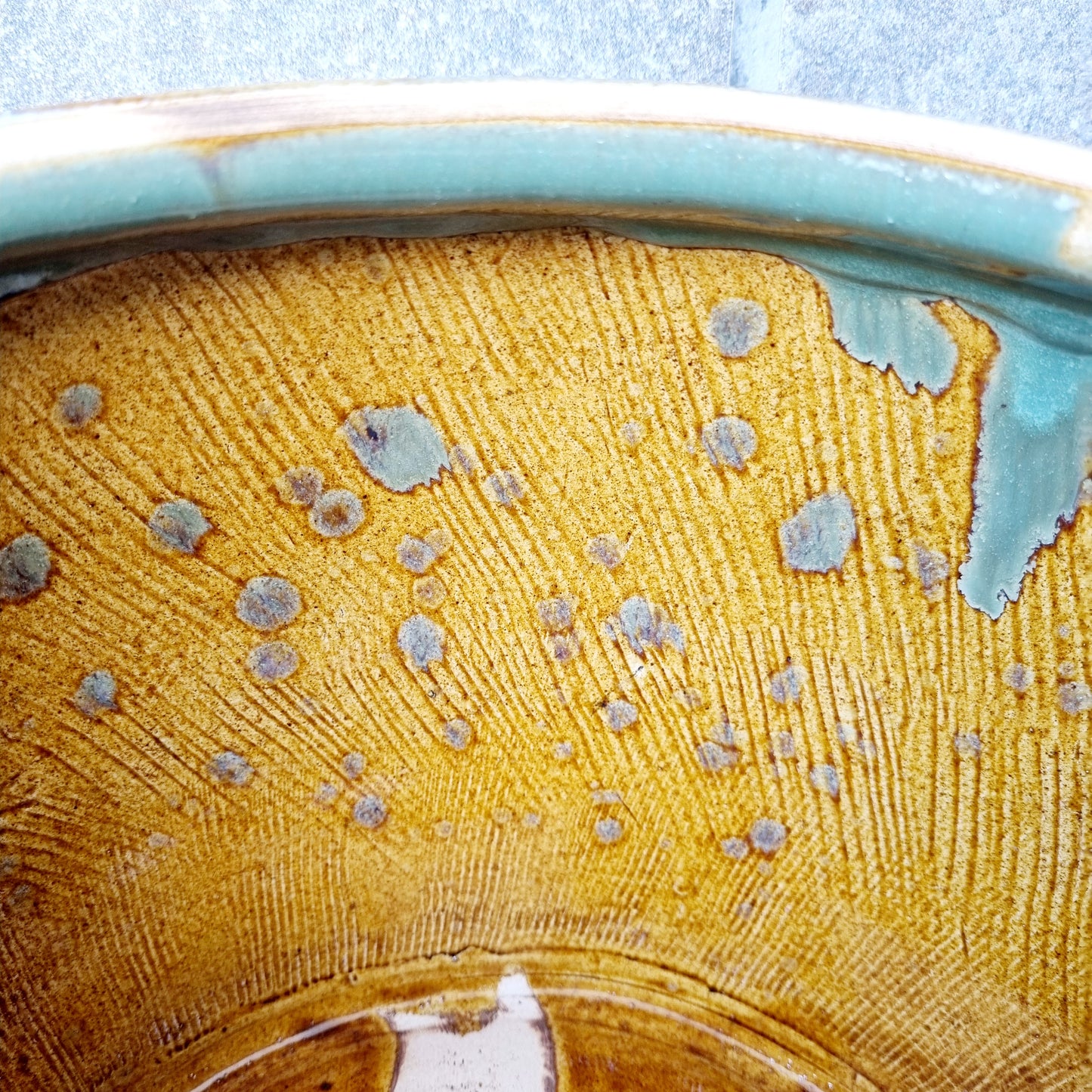 Gran recipiente de cerámica turquesa