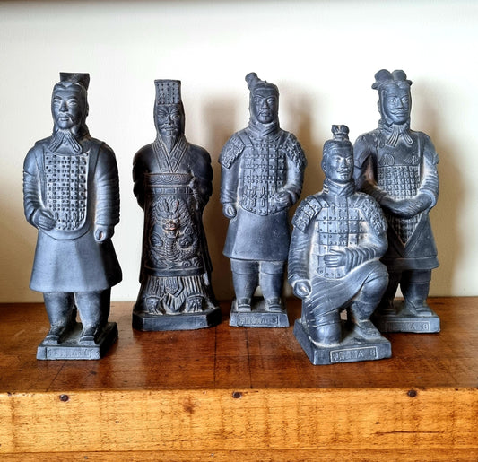 Figuras de guerreros chinos