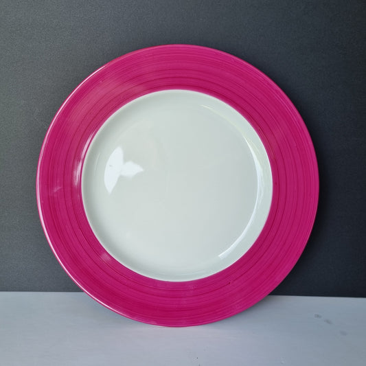 Diez bajoplatos de porcelana con ala fucsia