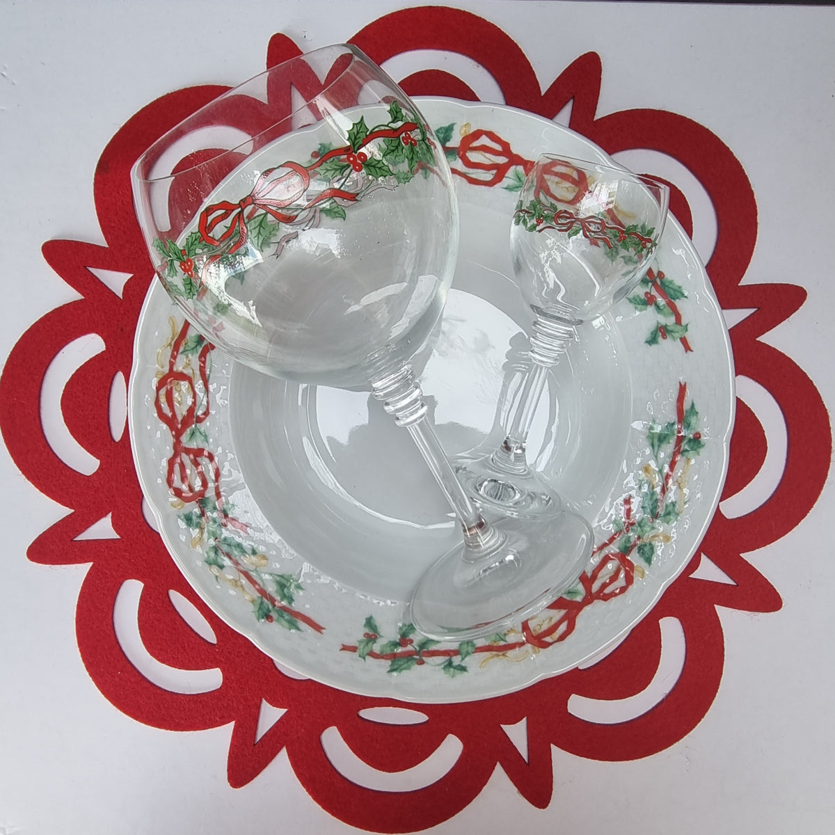 Gran vajilla y cristaleria navideñas