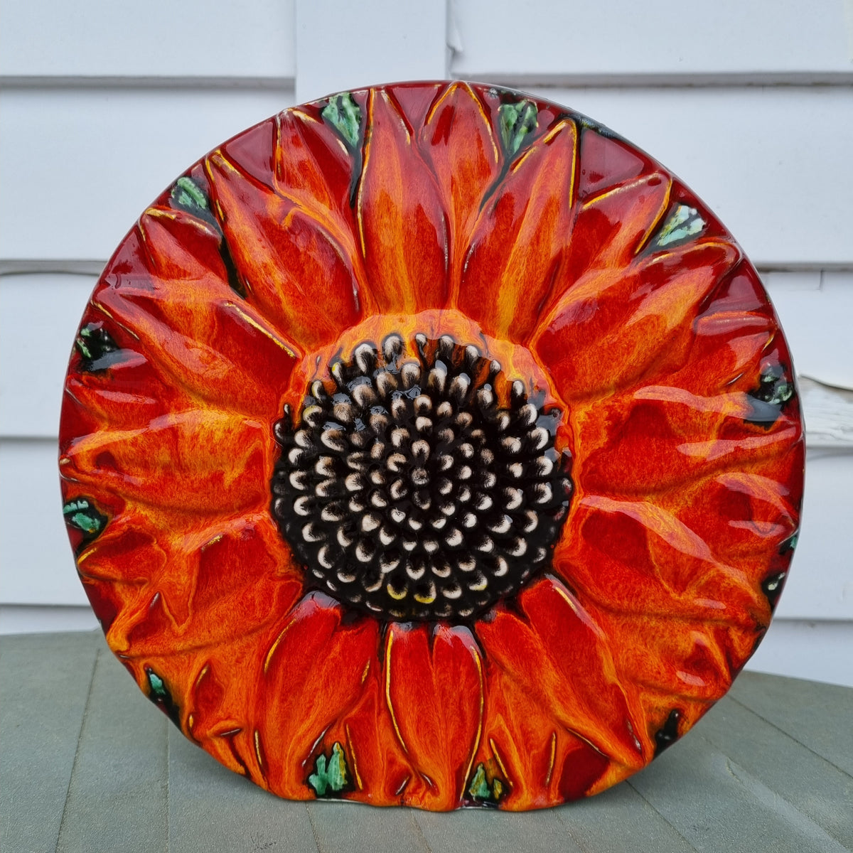 Jarrón de Anita Harris llamado Girasol en colores naranja y rojo