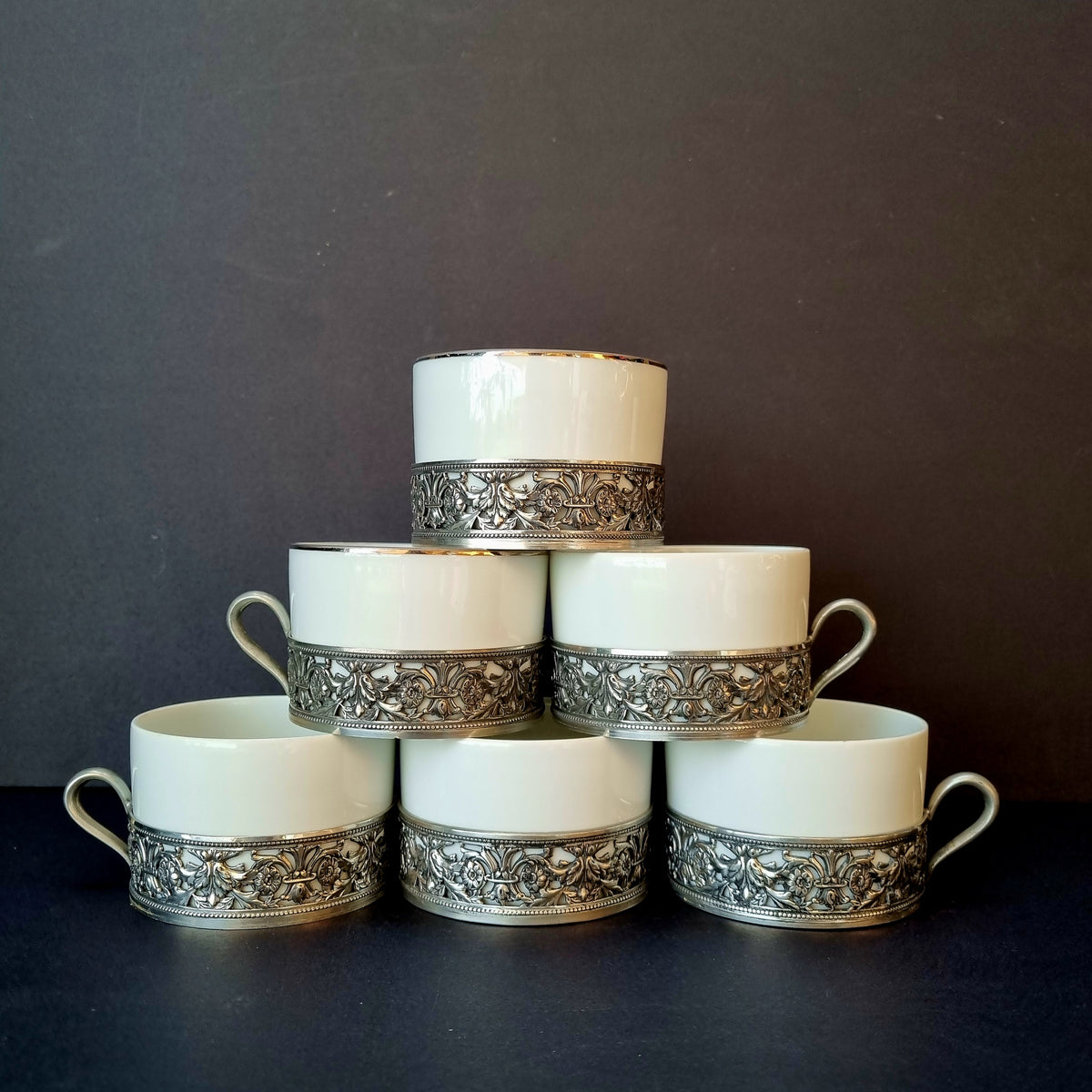 Juego de cafe Jammet Seignoles porcelana blanca y estaño